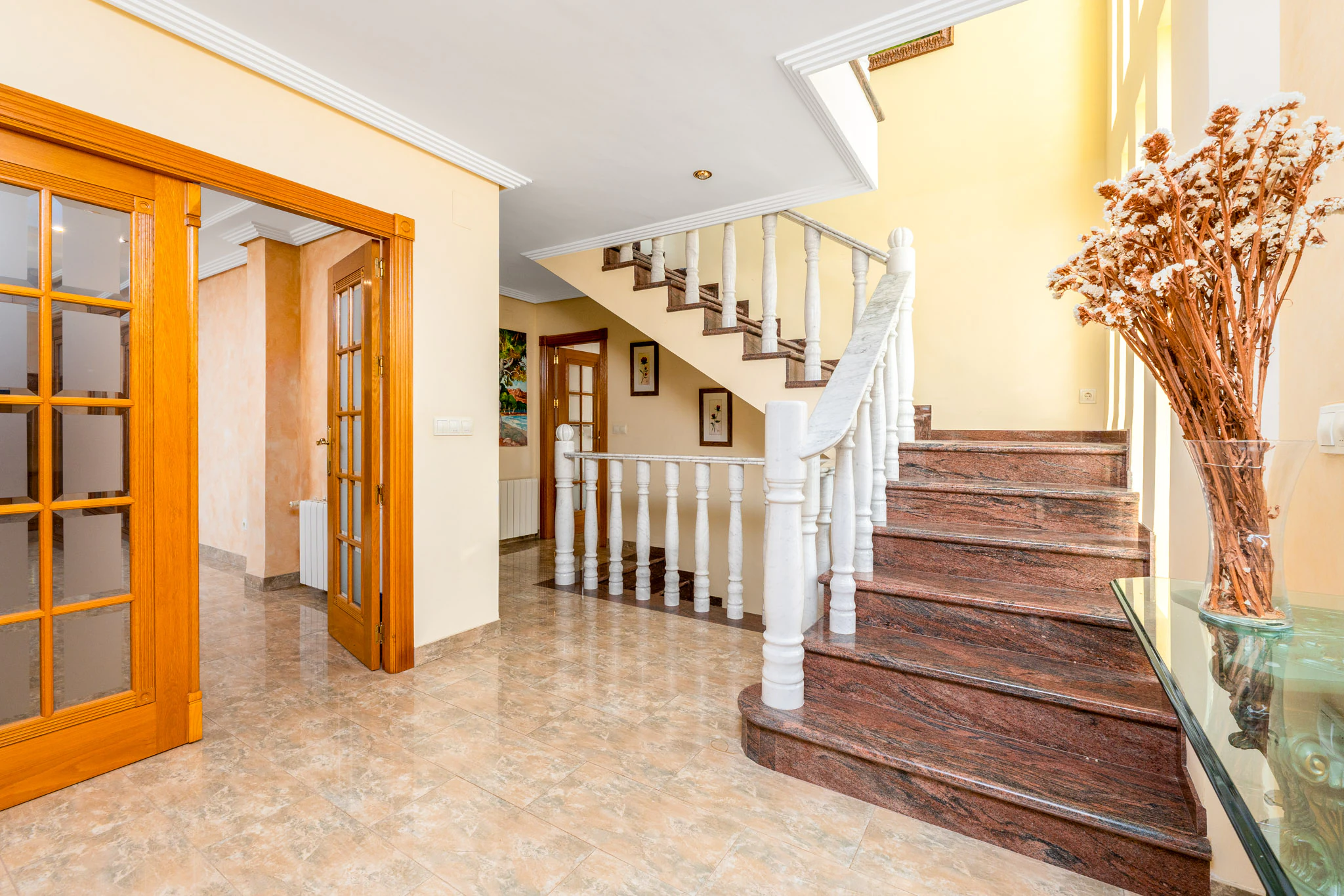 Bright and Spacious Villa for sale in Alfaz del Pi