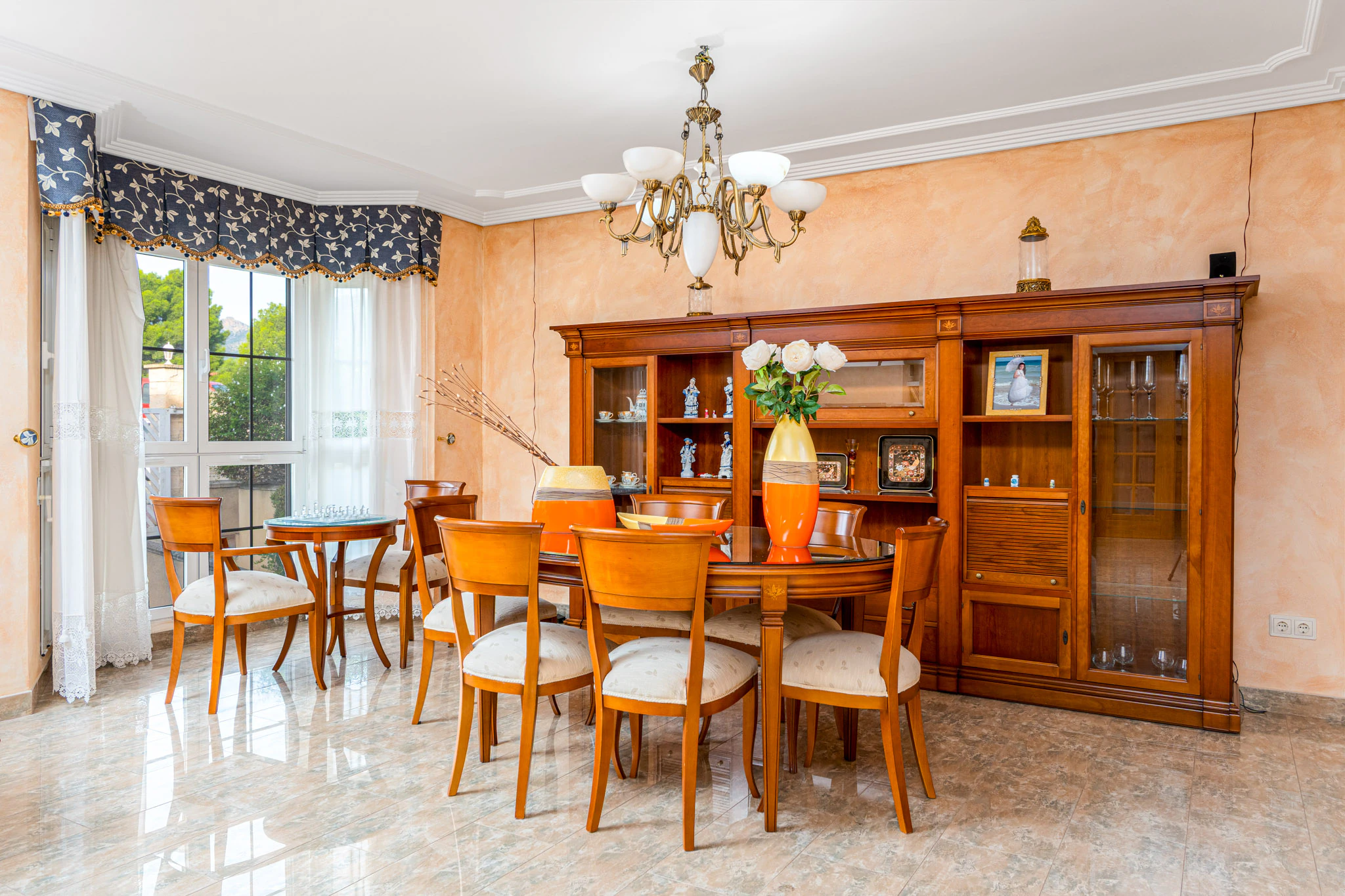 Bright and Spacious Villa for sale in Alfaz del Pi