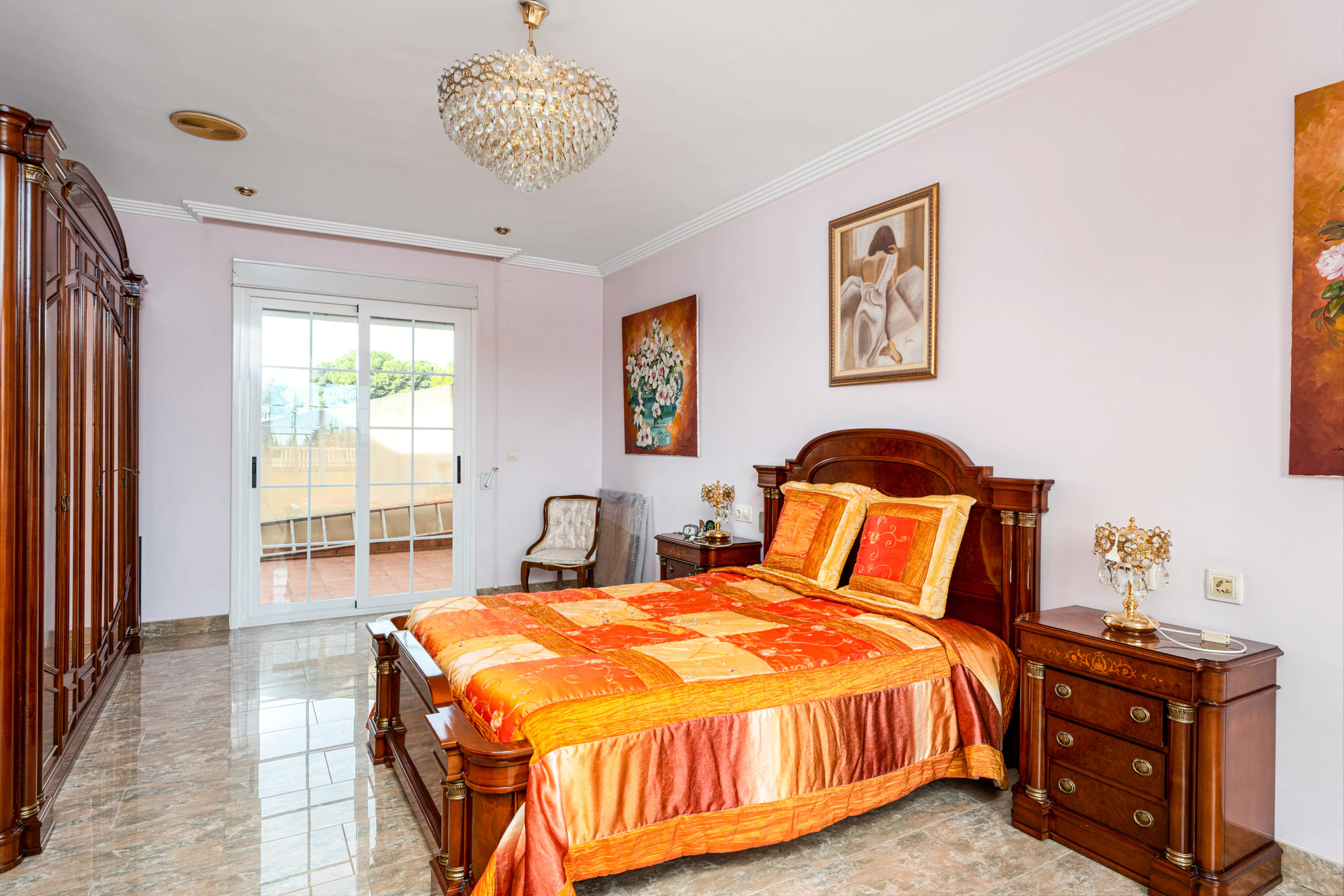 Bright and Spacious Villa for sale in Alfaz del Pi