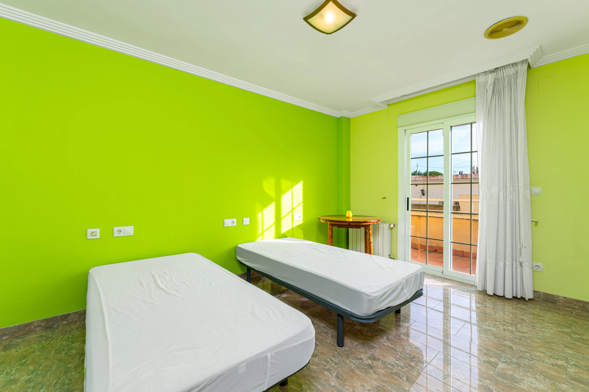 Bright and Spacious Villa for sale in Alfaz del Pi