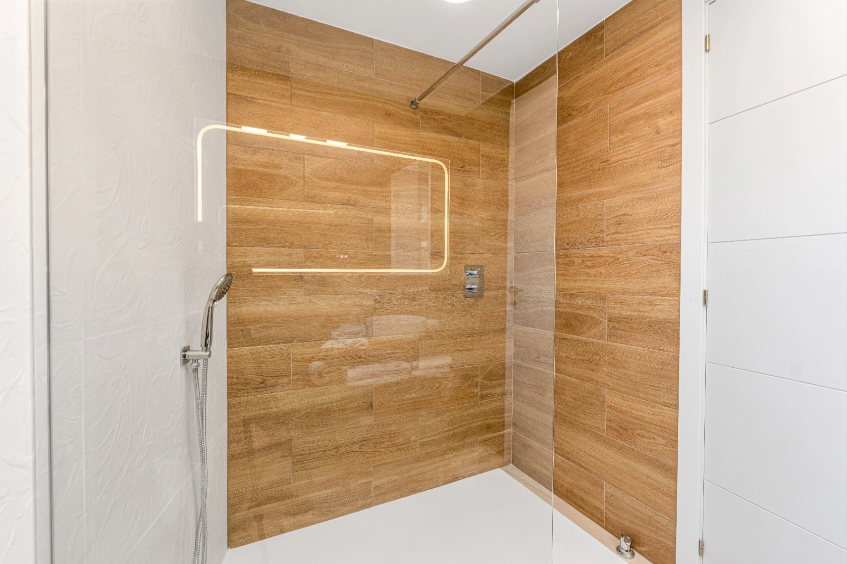 Elegant Renovated Apartment for sale in Historic Calpe