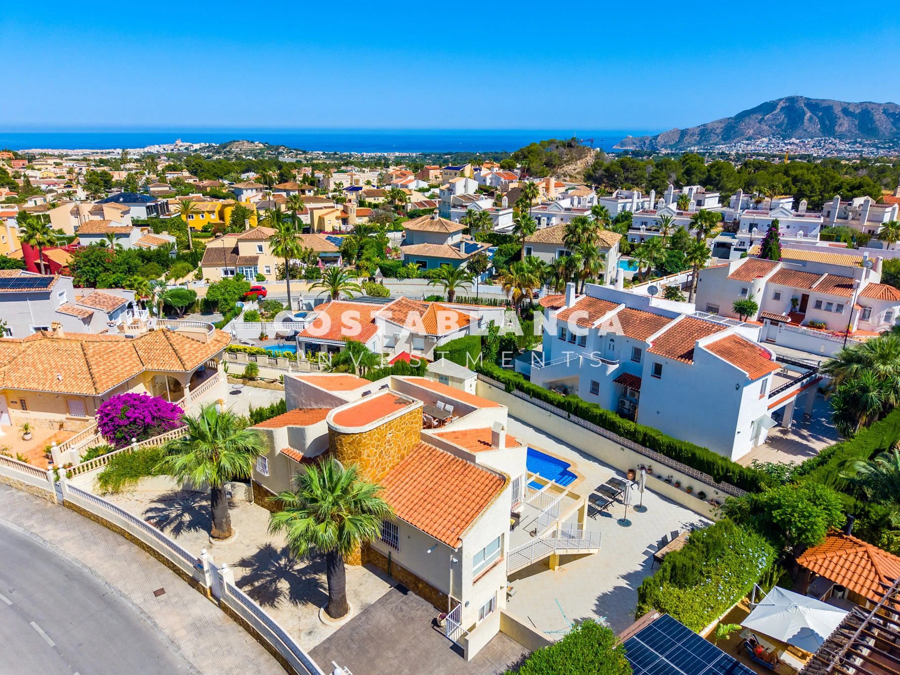 Spacious 5 Bedroom Villa with Panoramic Sea Views in Bello Horizonte, La Nucía