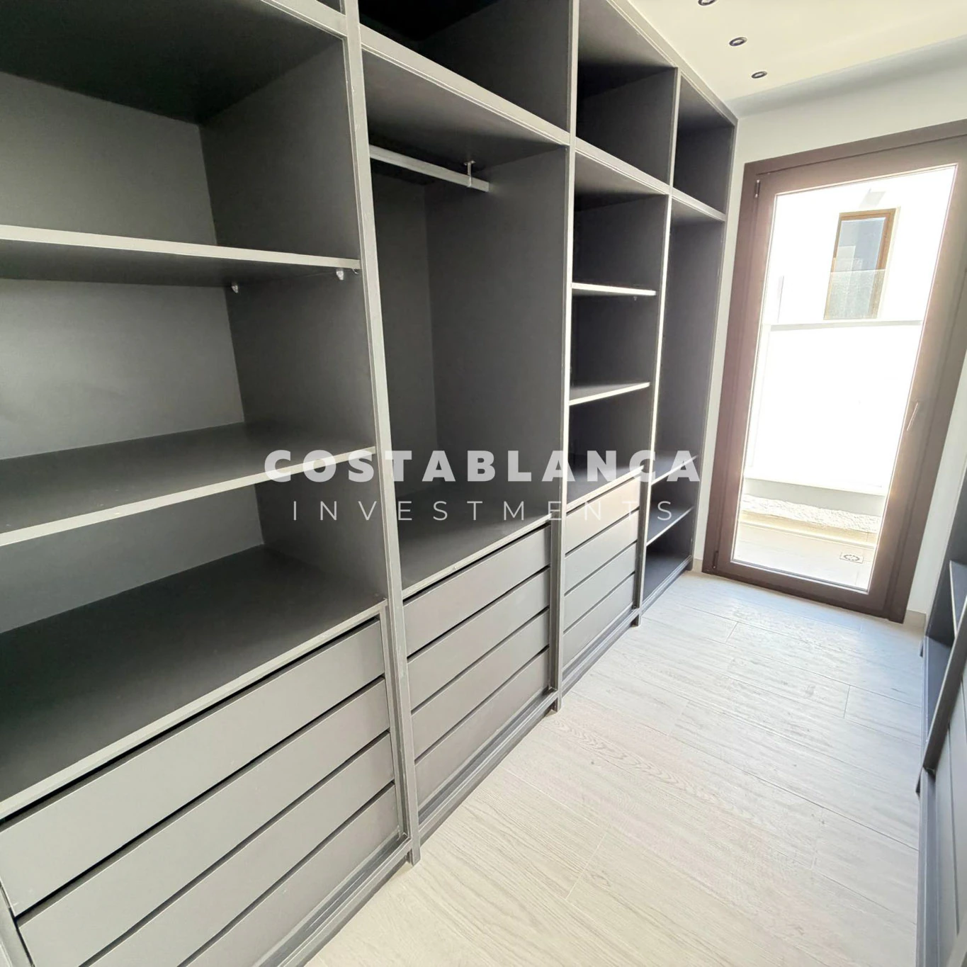 Modern Villas For sale in Finestrat