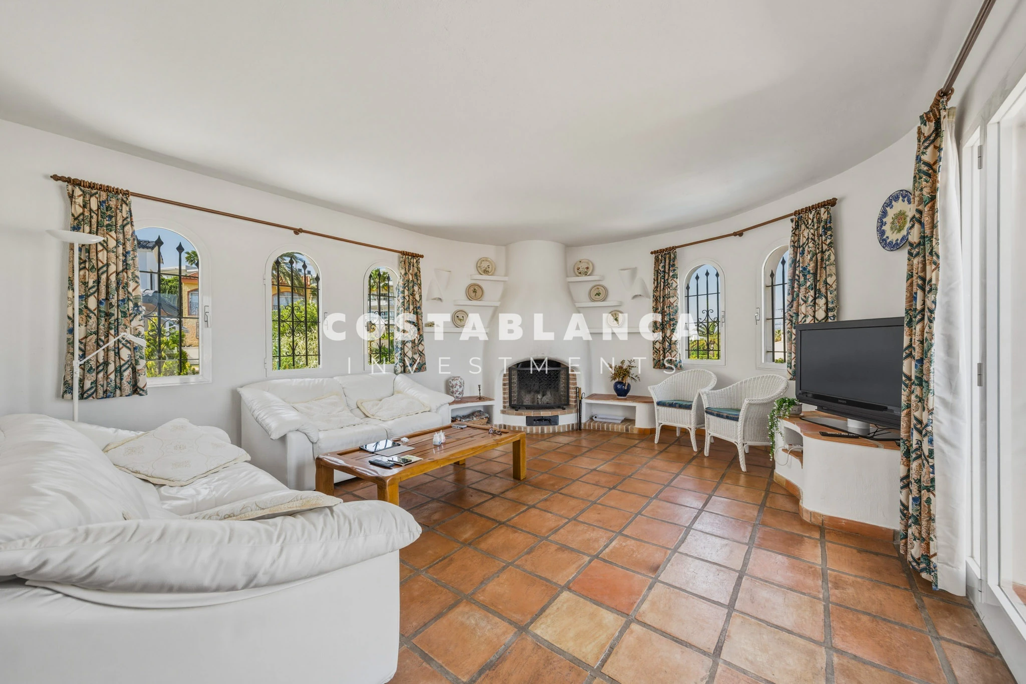 Traditional Mediterranean Villa with Sea Views for sale in L’Albir