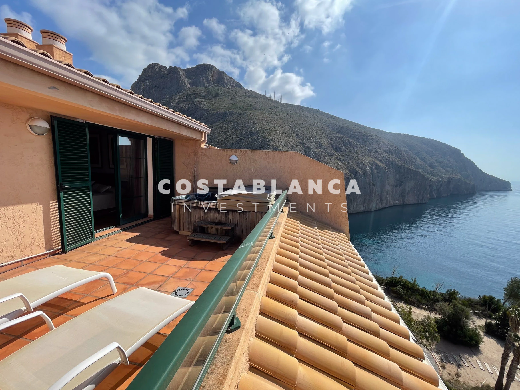 Luxurious Seafront Duplex Penthouse for sale in Altea