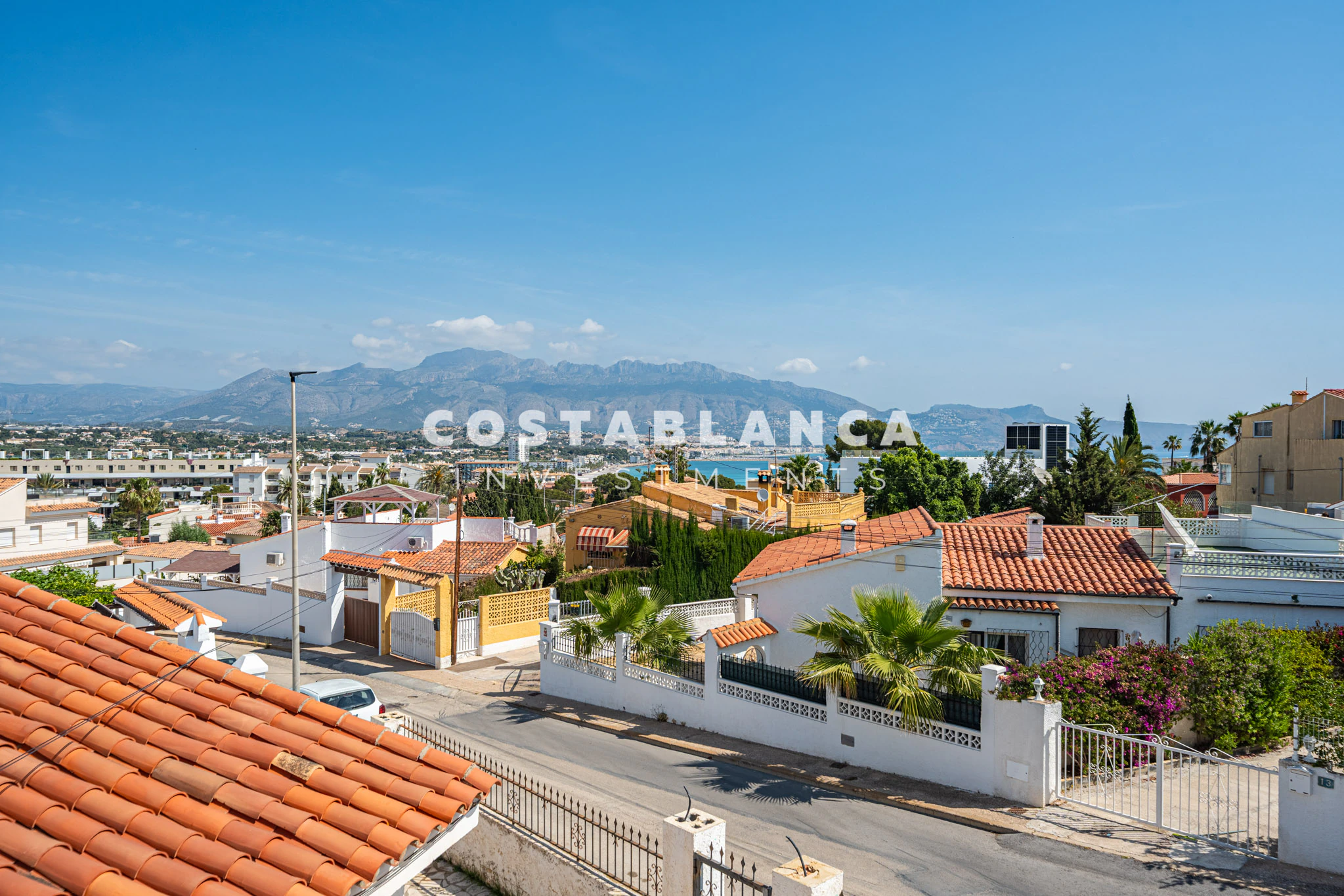 Traditional Mediterranean Villa with Sea Views for sale in L’Albir