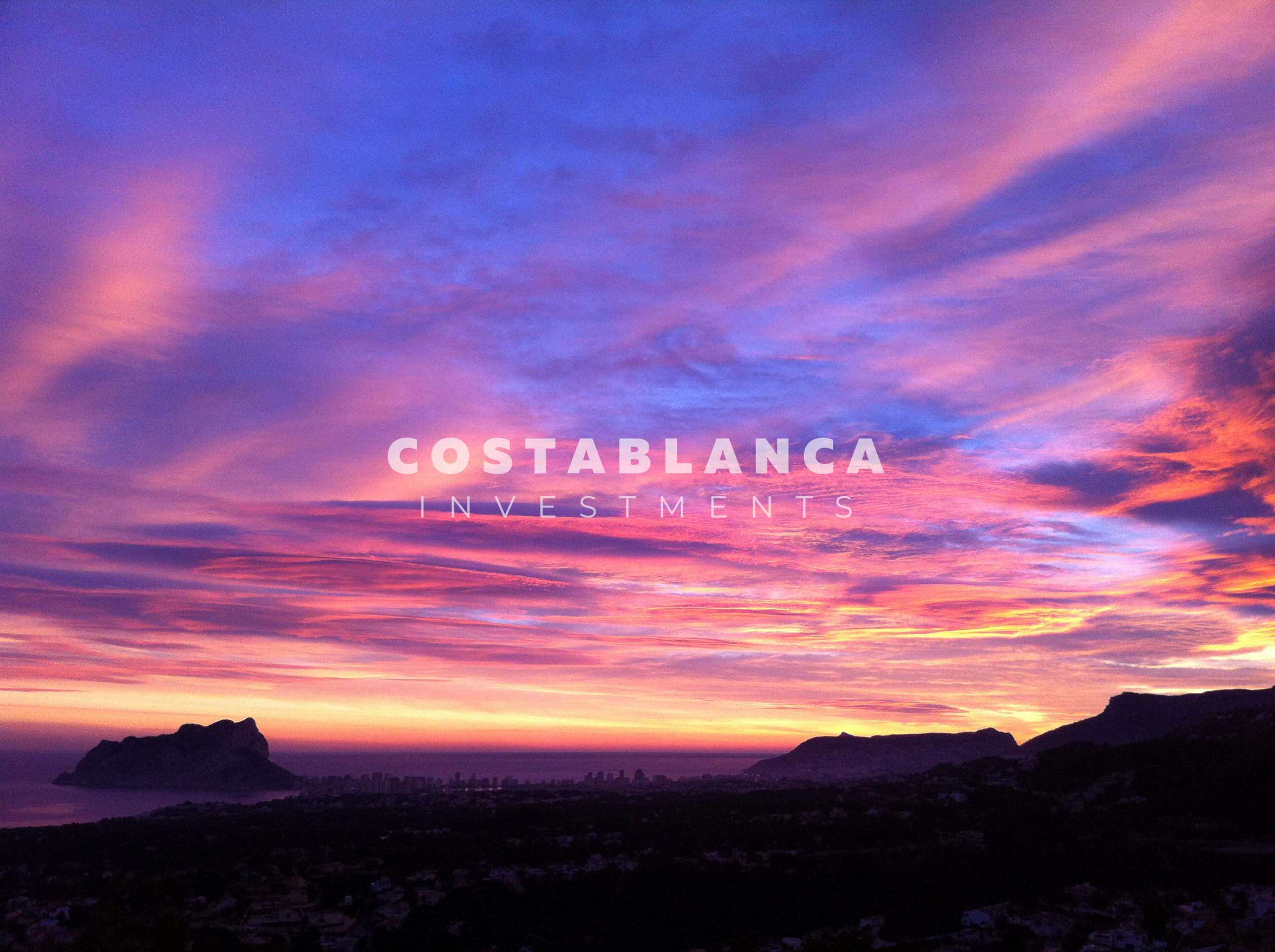 Exclusive Renovated Villa with Sea Views, Guest Apartment and Infinity Pool for sale in Moraira