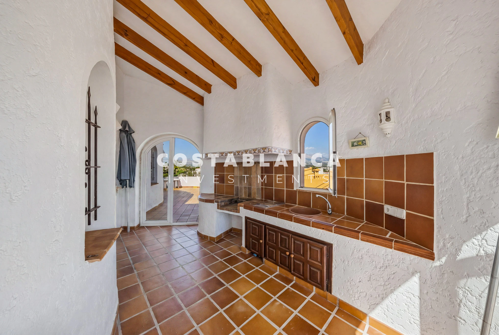Traditional Mediterranean Villa with Sea Views for sale in L’Albir