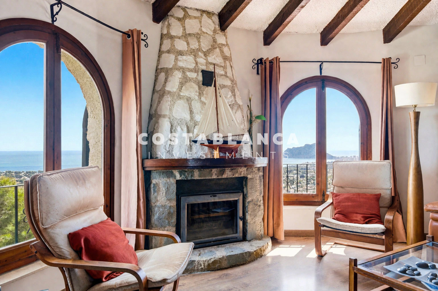 Exclusive Renovated Villa with Sea Views, Guest Apartment and Infinity Pool for sale in Moraira