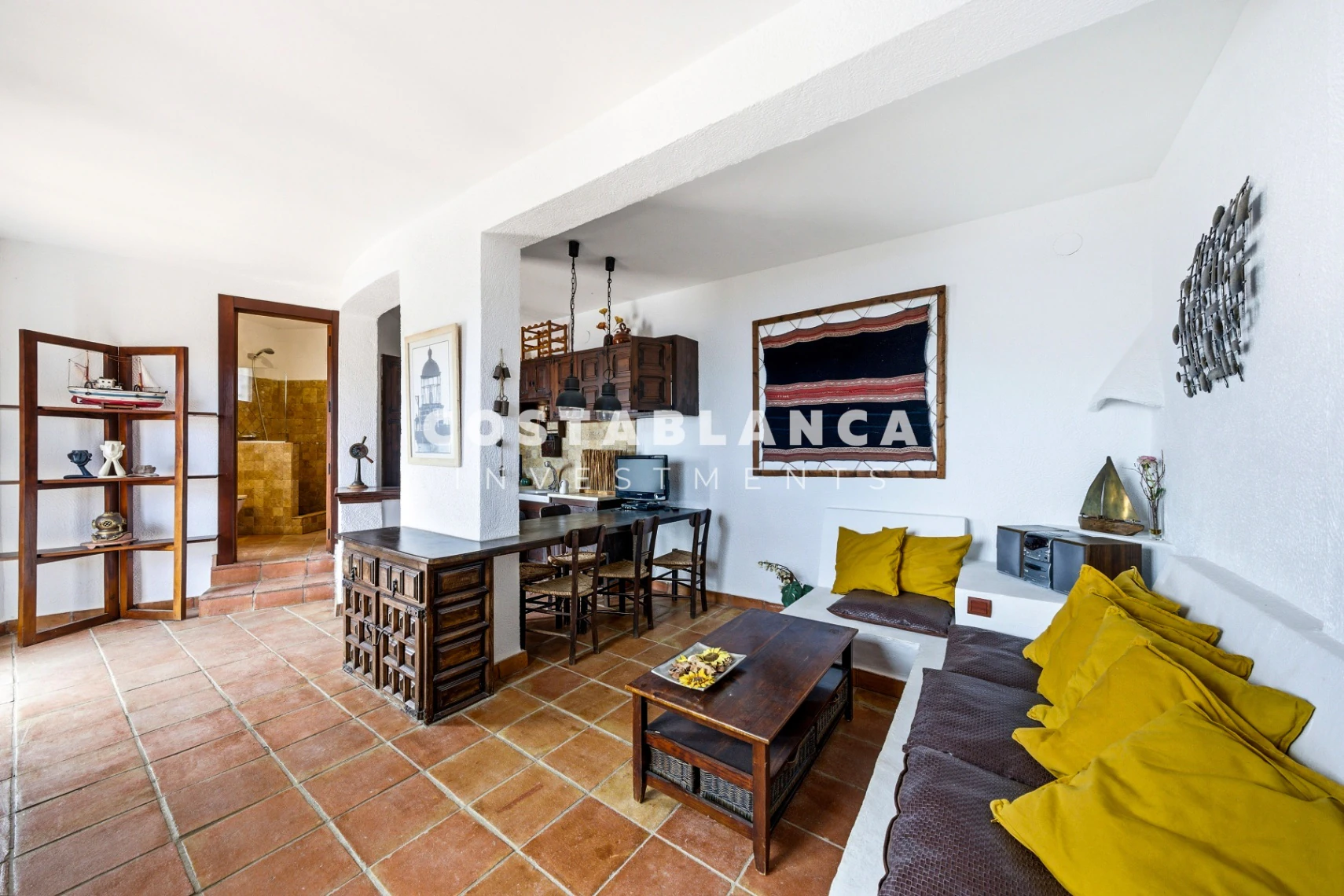 Exclusive Renovated Villa with Sea Views, Guest Apartment and Infinity Pool for sale in Moraira