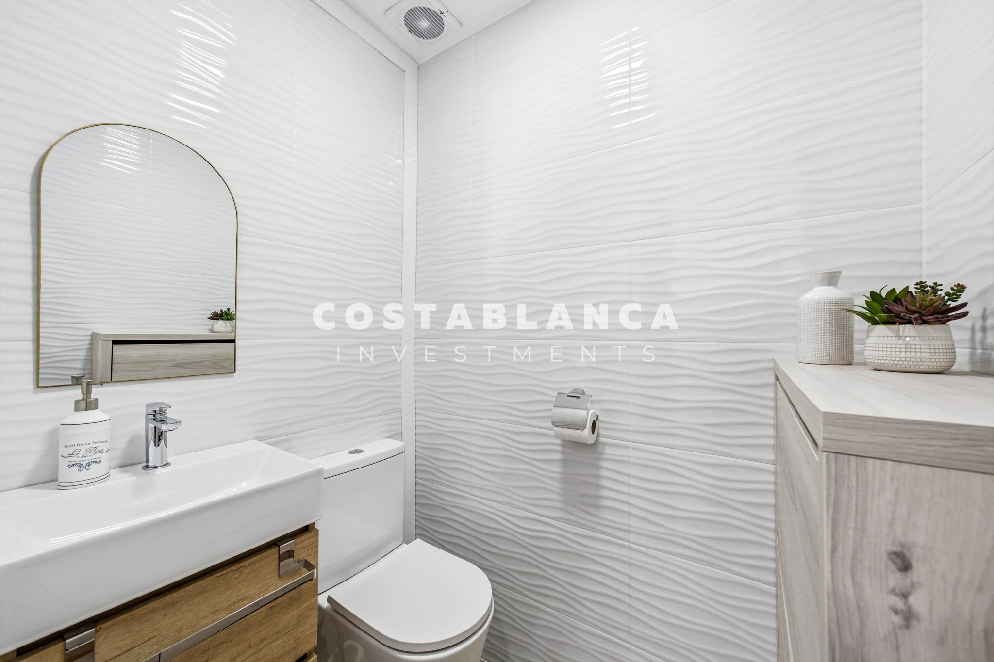 Elegant Semi-Detached house with Panoramic Sea Views and Dual Terraces for sale in Altea Hills