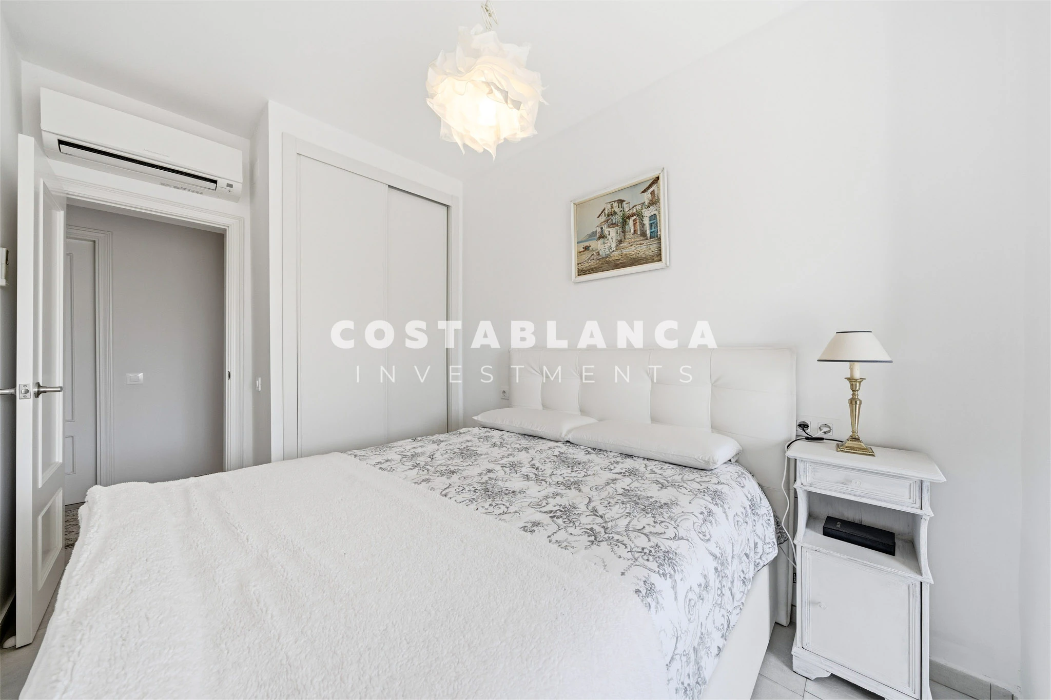 Elegant Semi-Detached house with Panoramic Sea Views and Dual Terraces for sale in Altea Hills