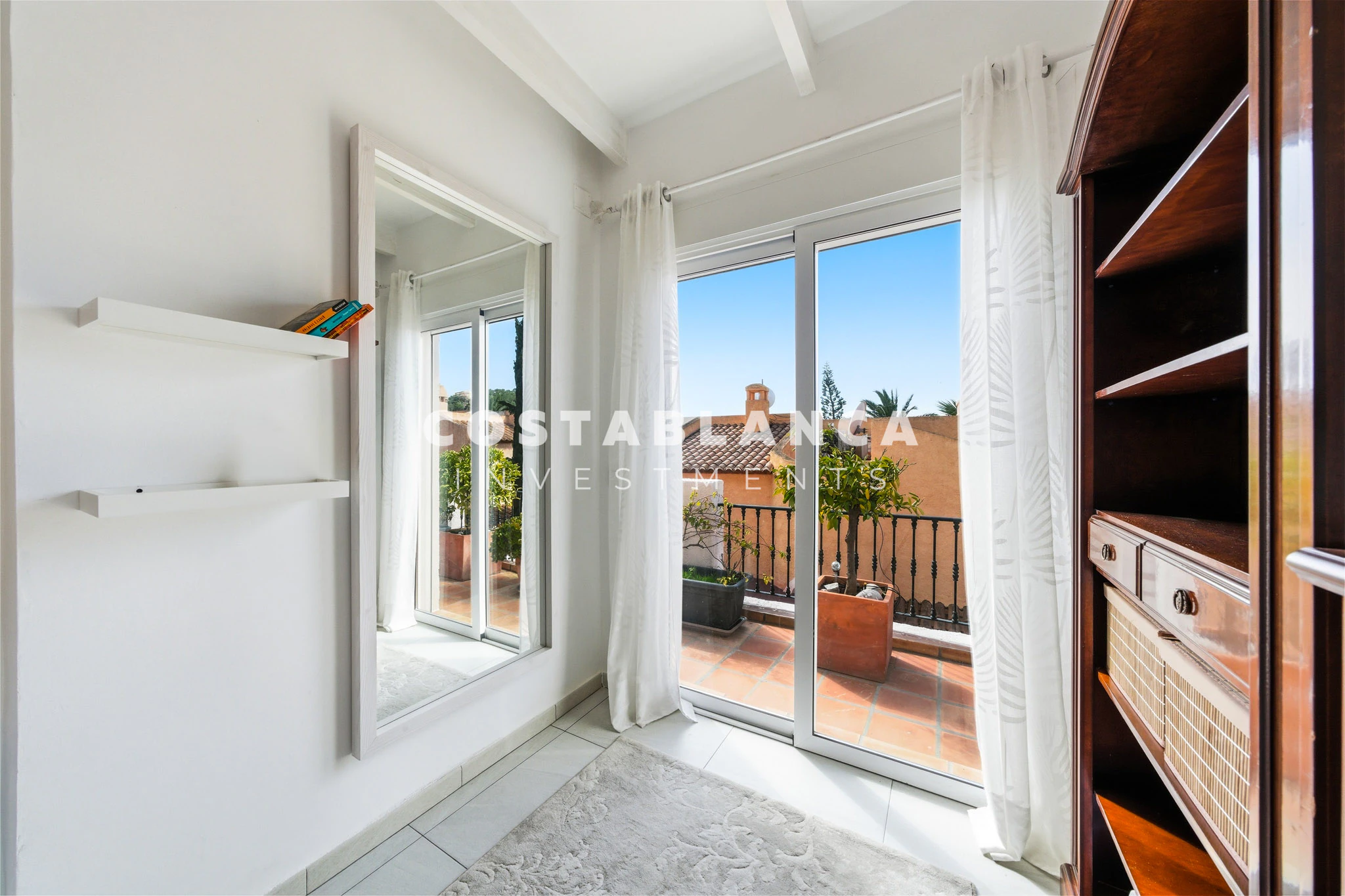Elegant Semi-Detached house with Panoramic Sea Views and Dual Terraces for sale in Altea Hills