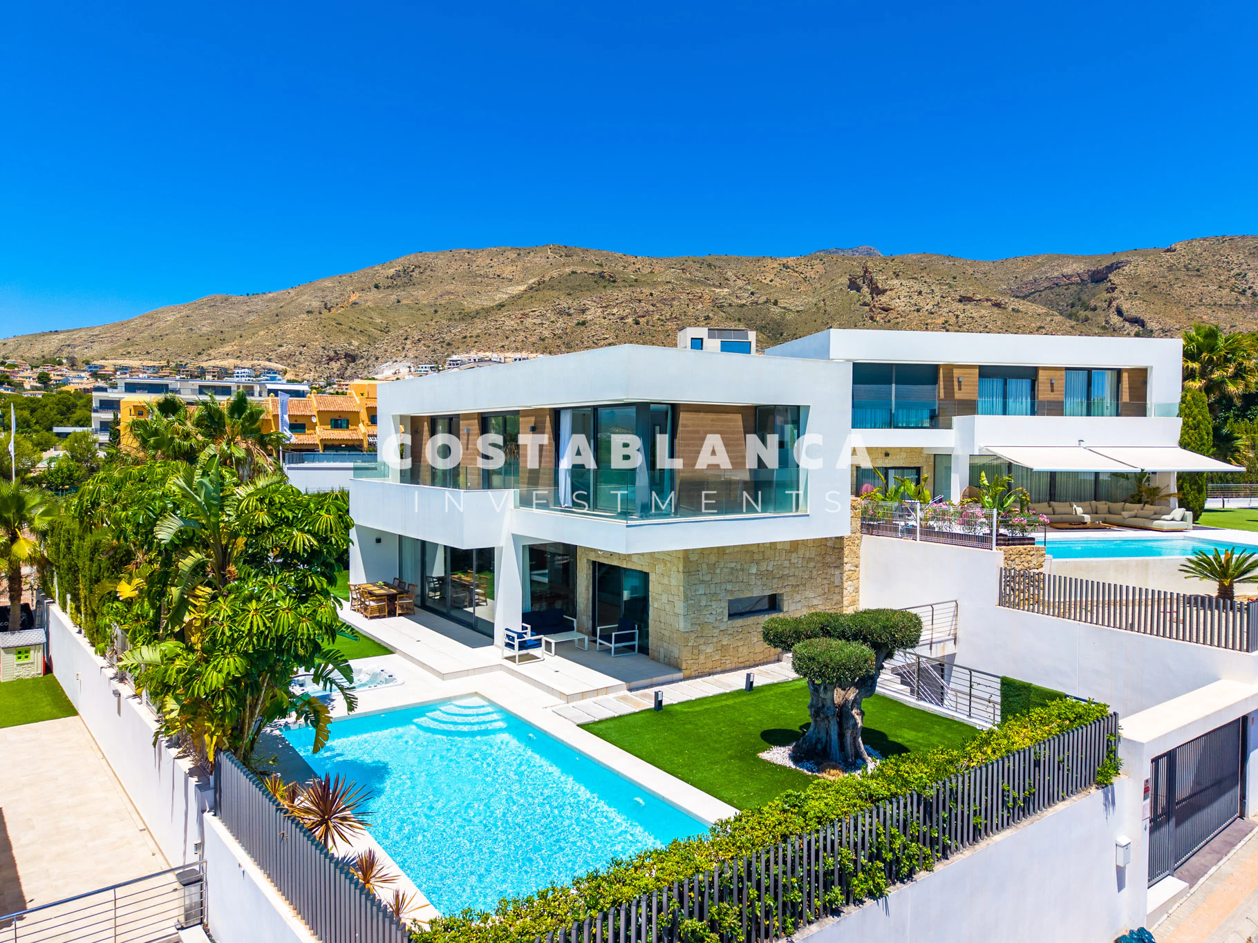 Modern Luxury Villa for sale In Finestrat