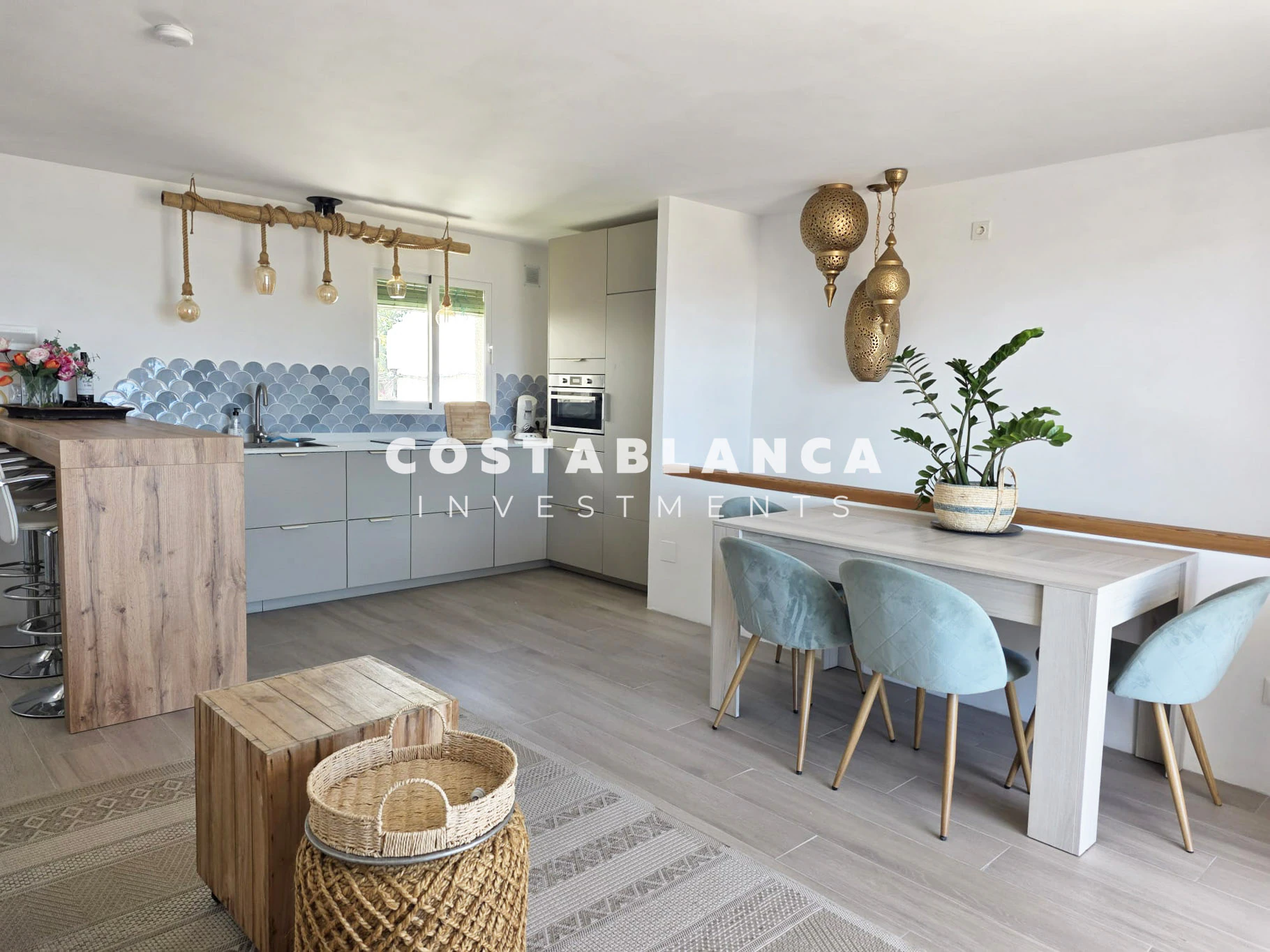 Renovated Ibiza-Style Apartment with Sea Views in Altea