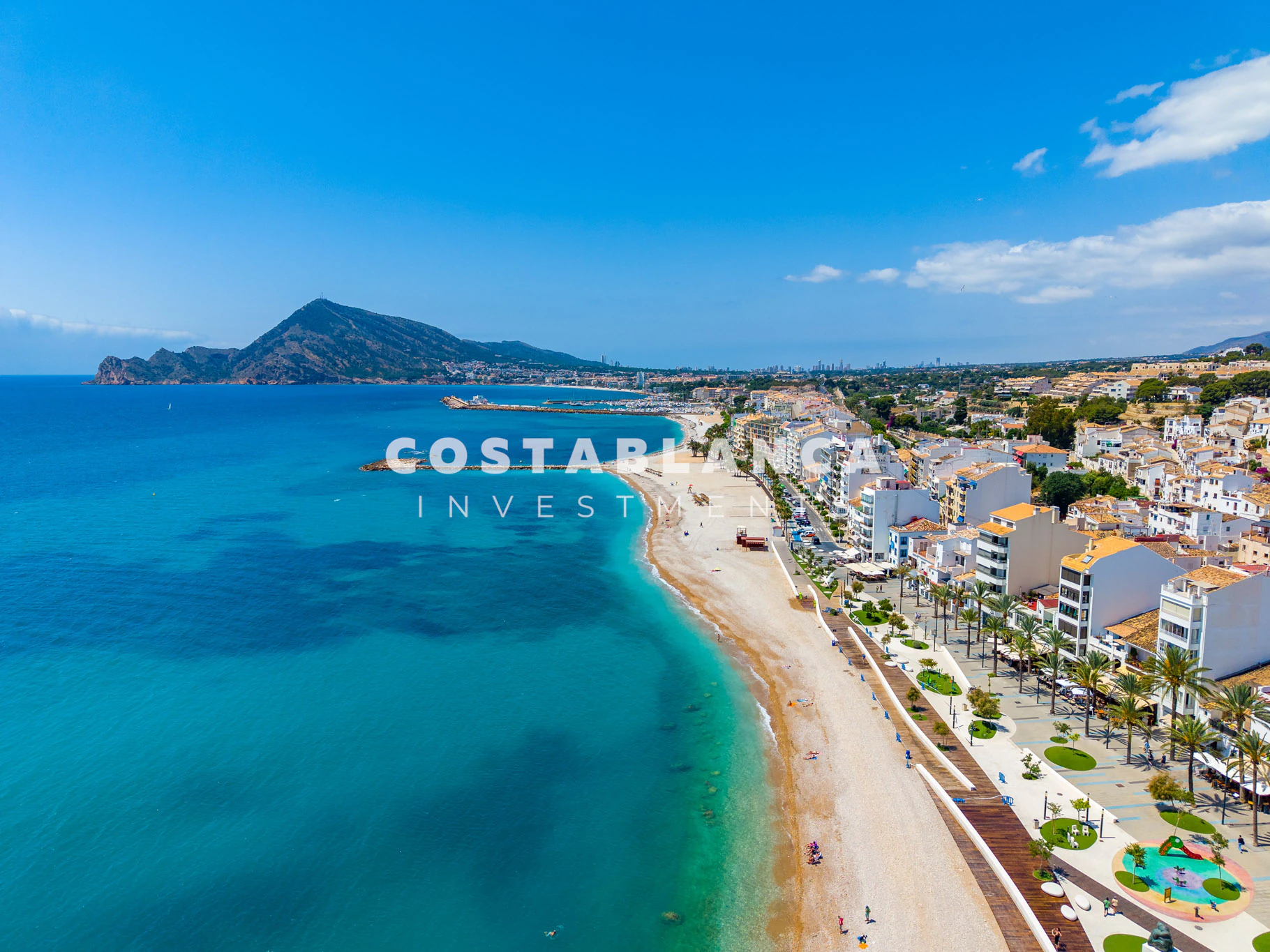 Large Apartment with Balcony for sale In Altea