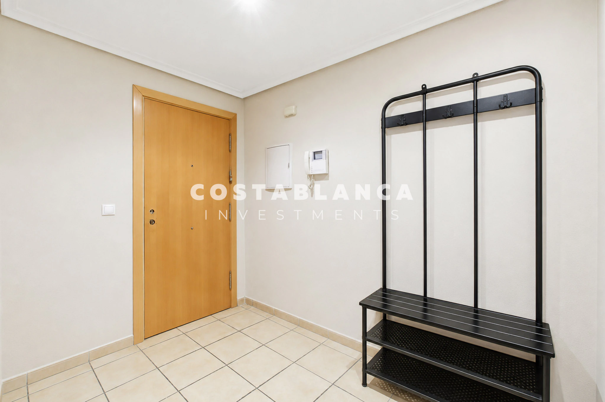Large Apartment with Balcony for sale In Altea