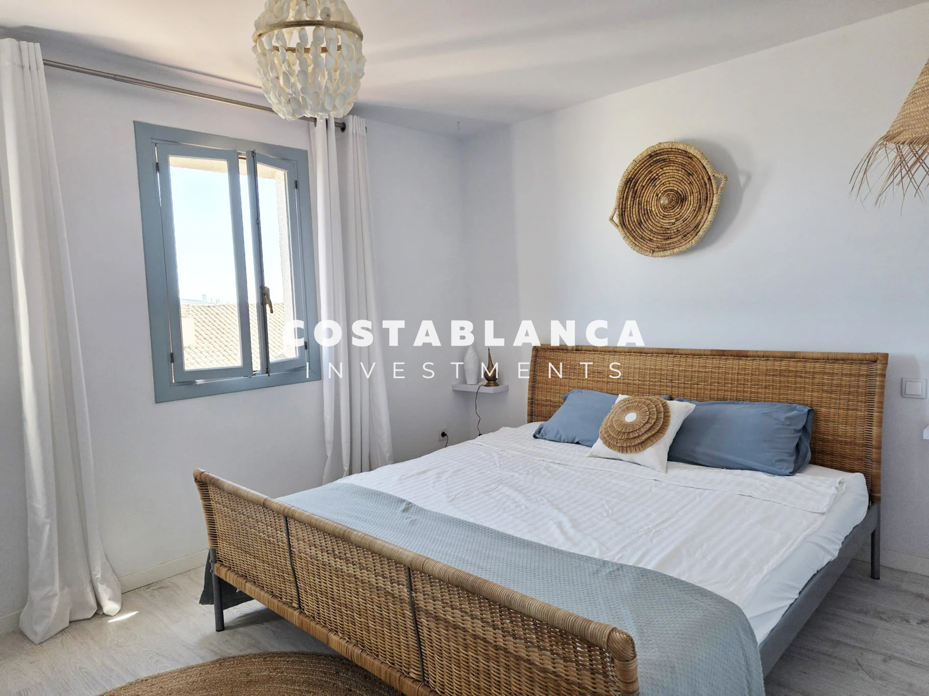 Renovated Ibiza-Style Apartment with Sea Views in Altea