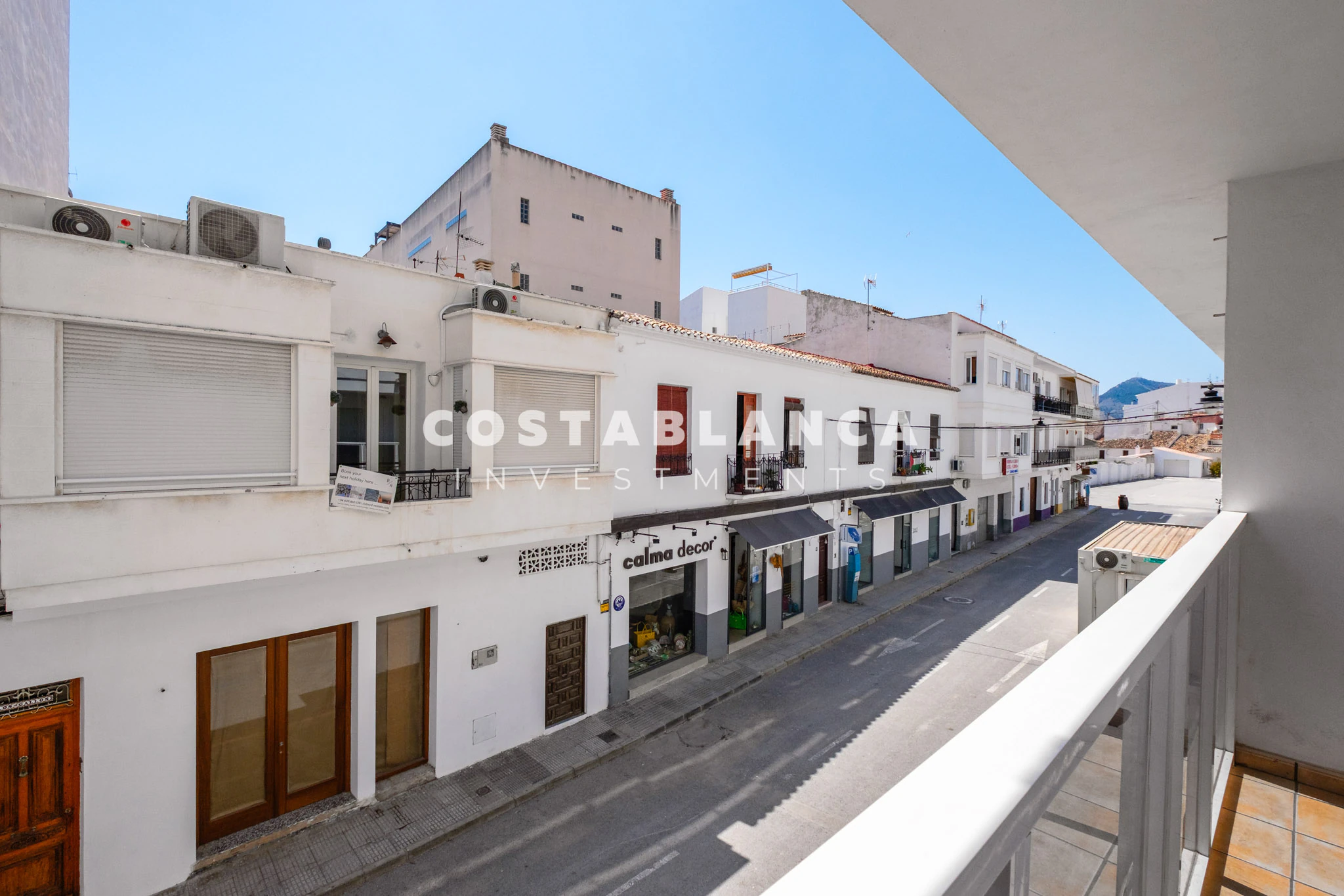 Amplio apartamento con balcón en venta en Altea