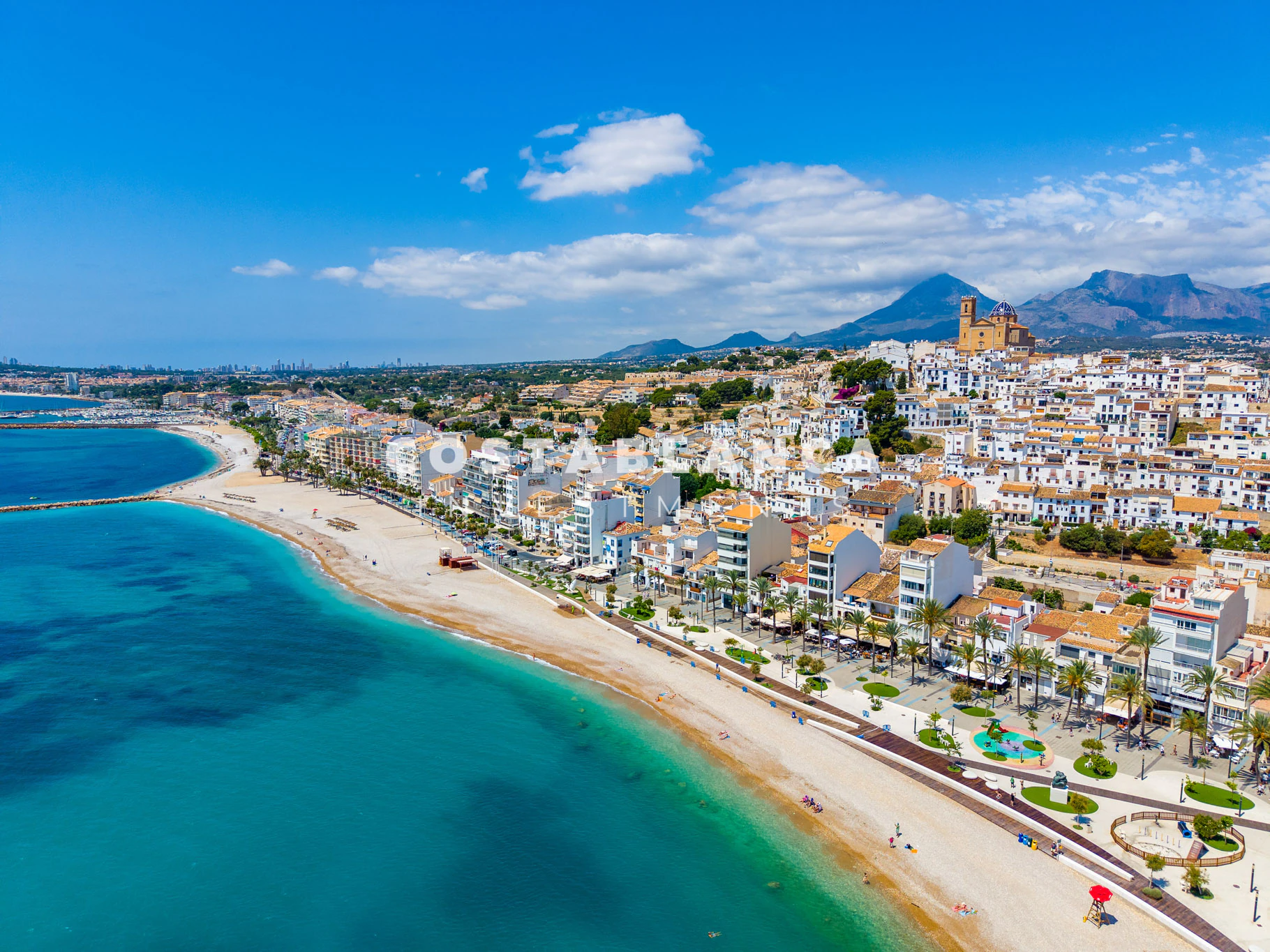 Large Apartment with Balcony for sale In Altea