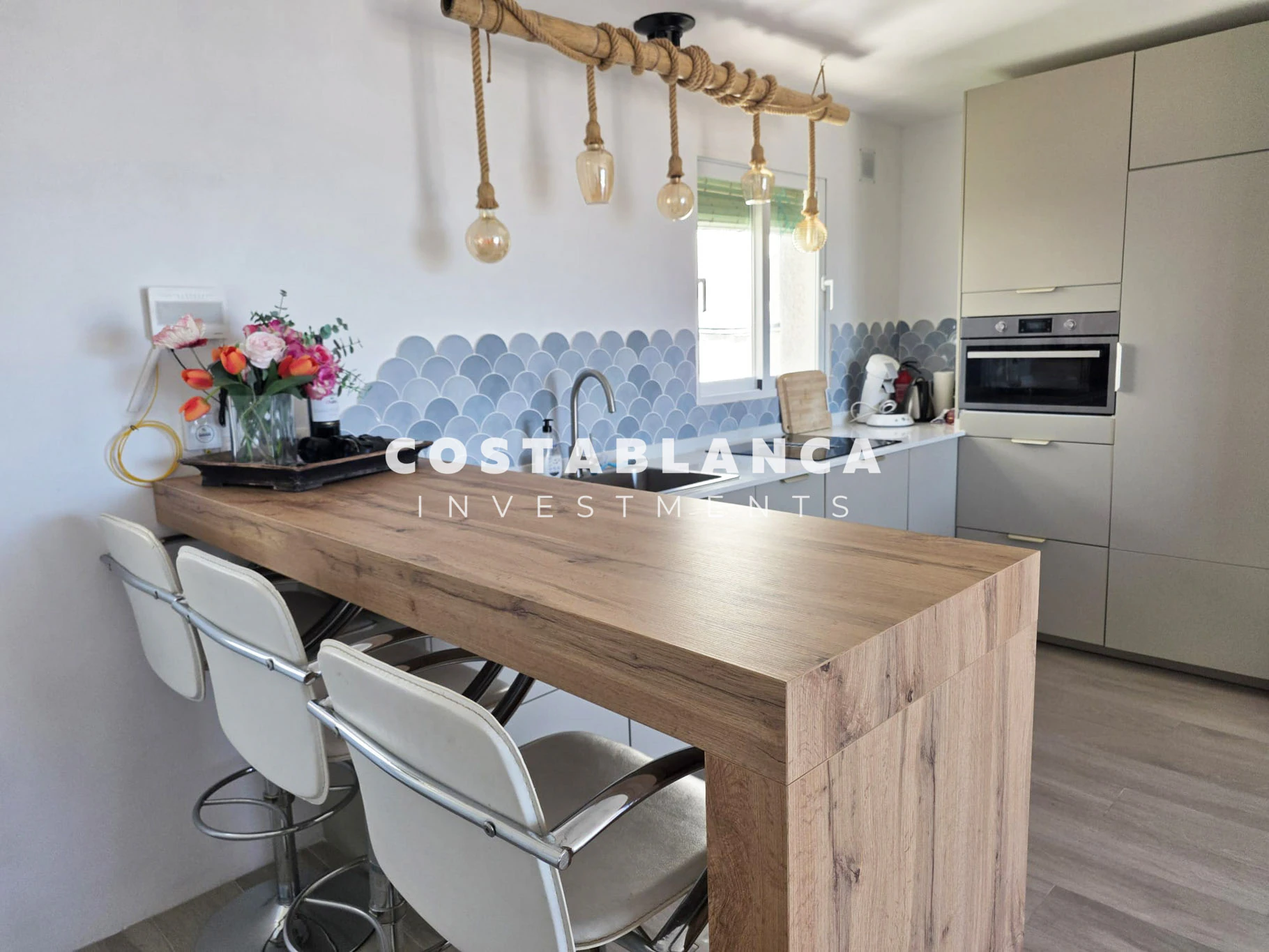 Renovated Ibiza-Style Apartment with Sea Views in Altea