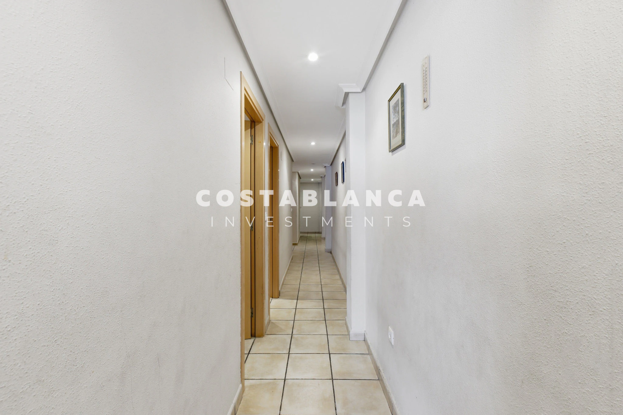 Large Apartment with Balcony for sale In Altea