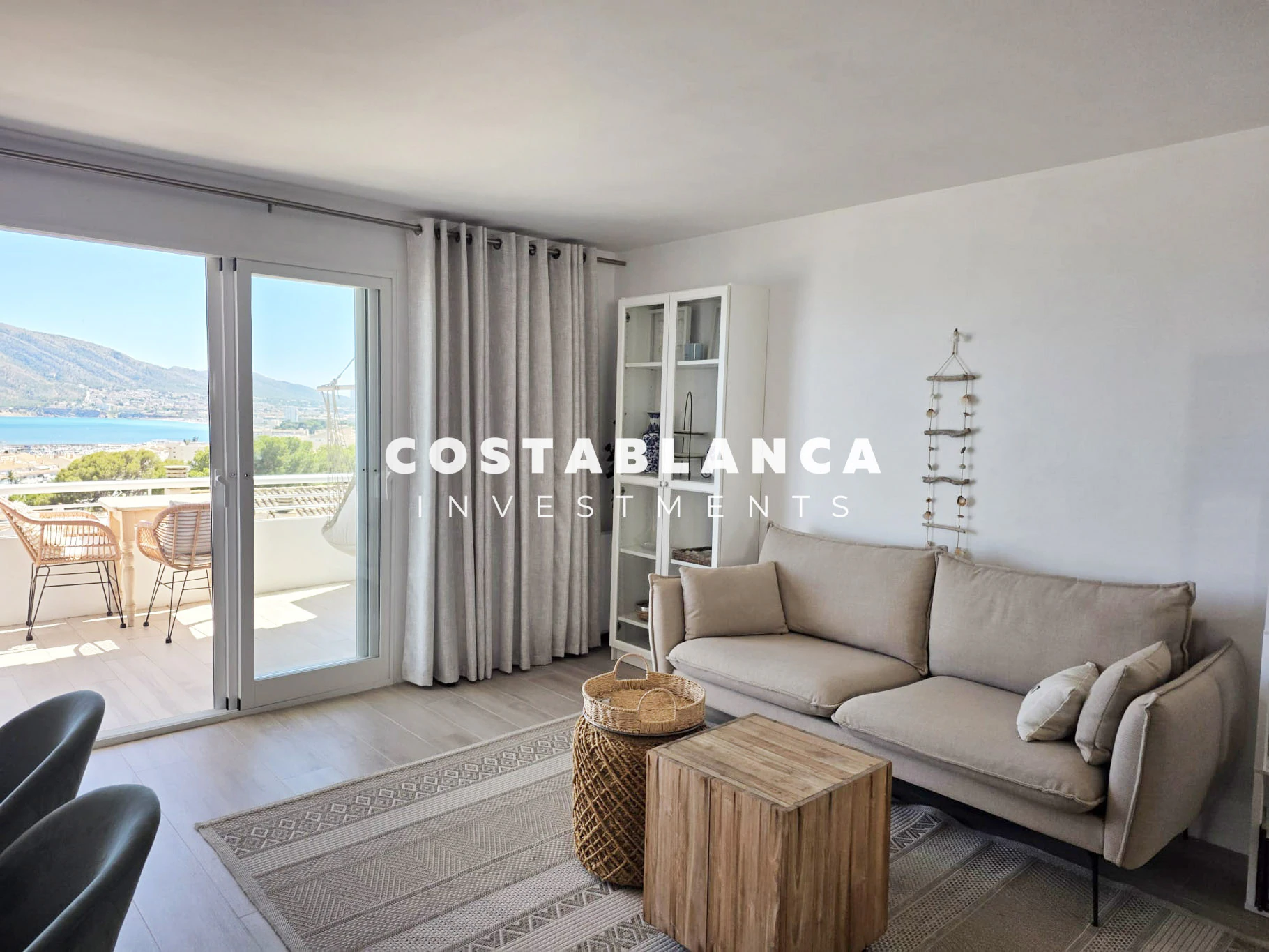Renovated Ibiza-Style Apartment with Sea Views in Altea