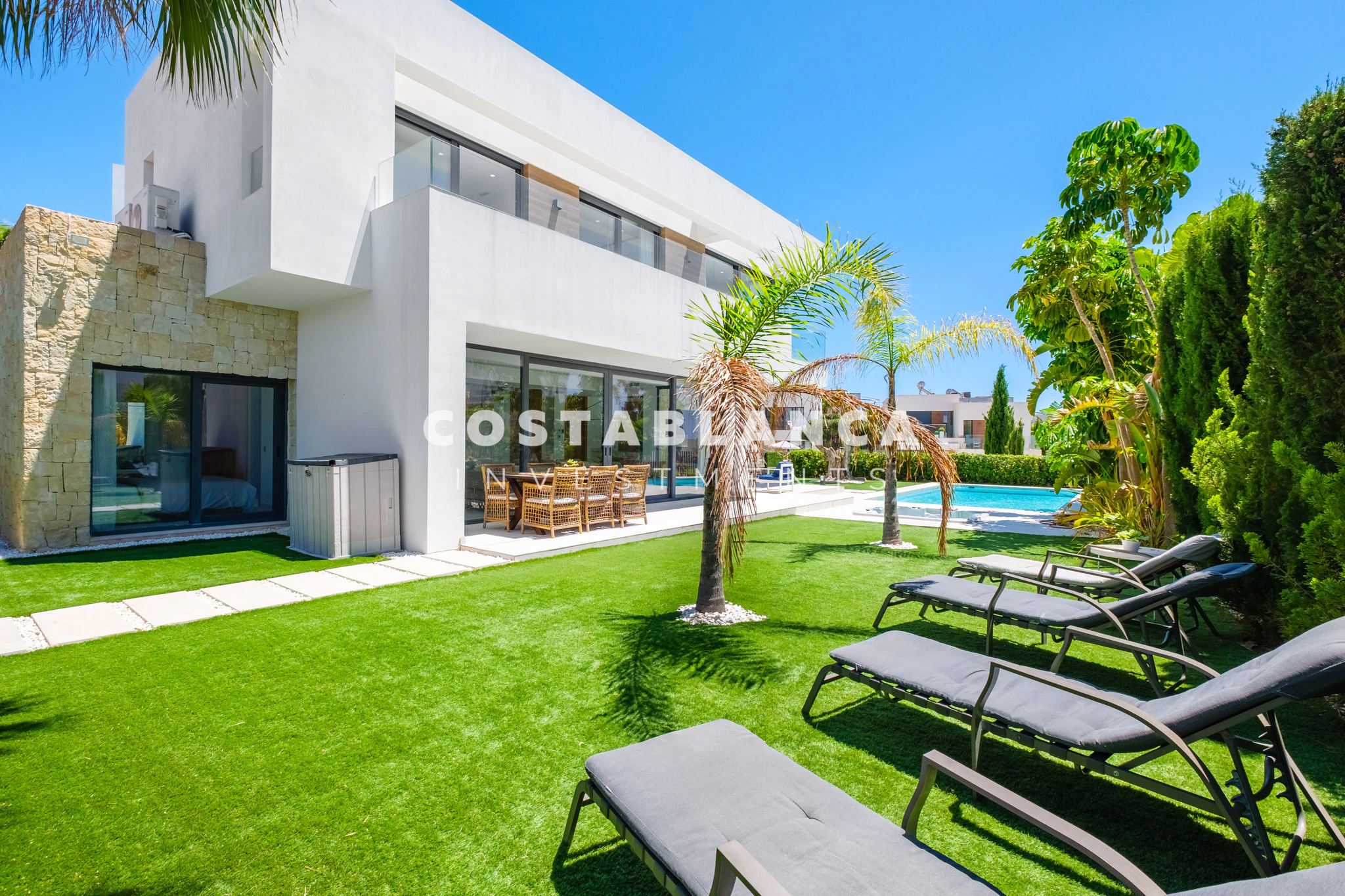 Modern Luxury Villa for sale In Finestrat