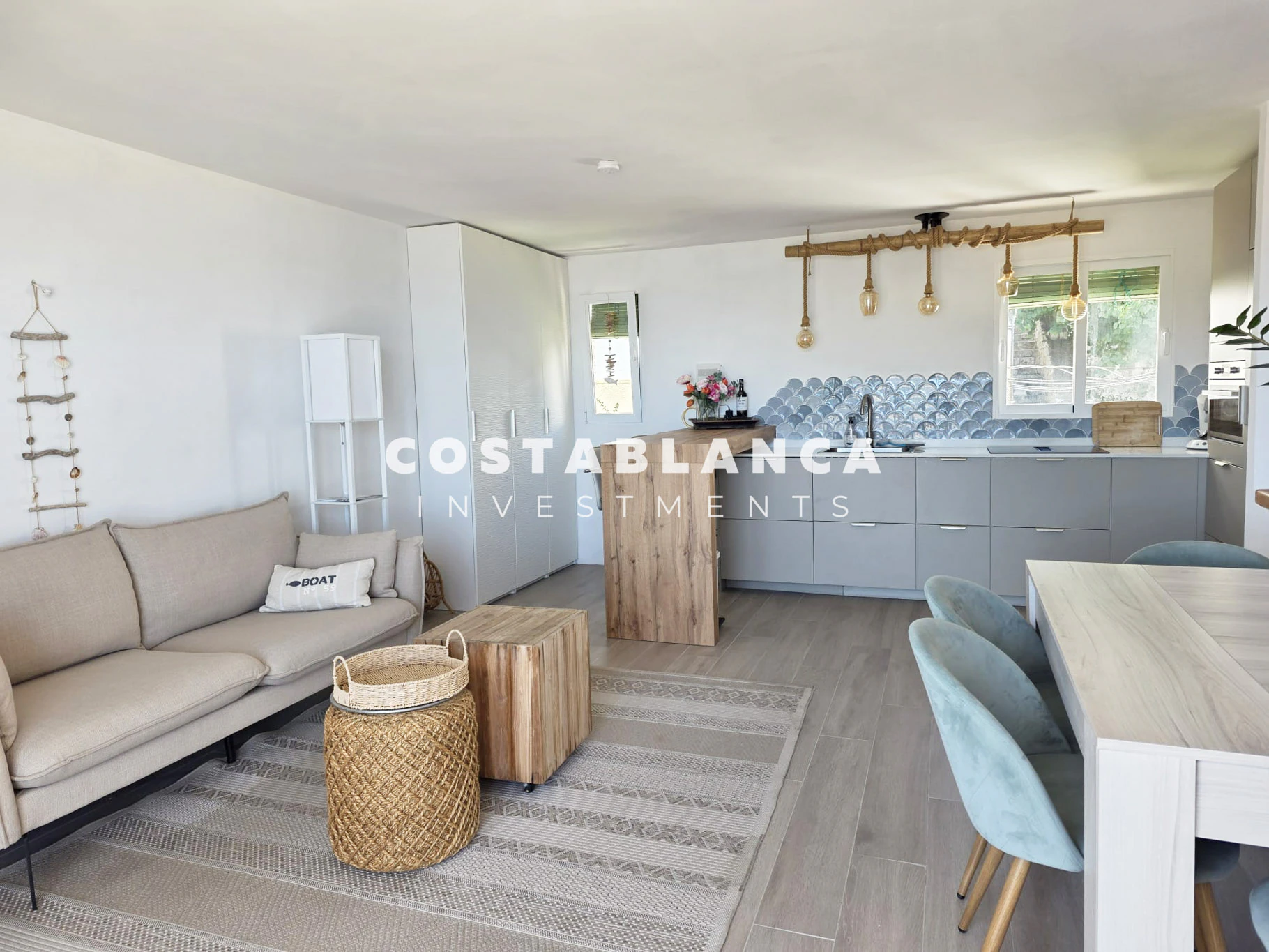 Renovated Ibiza-Style Apartment with Sea Views in Altea