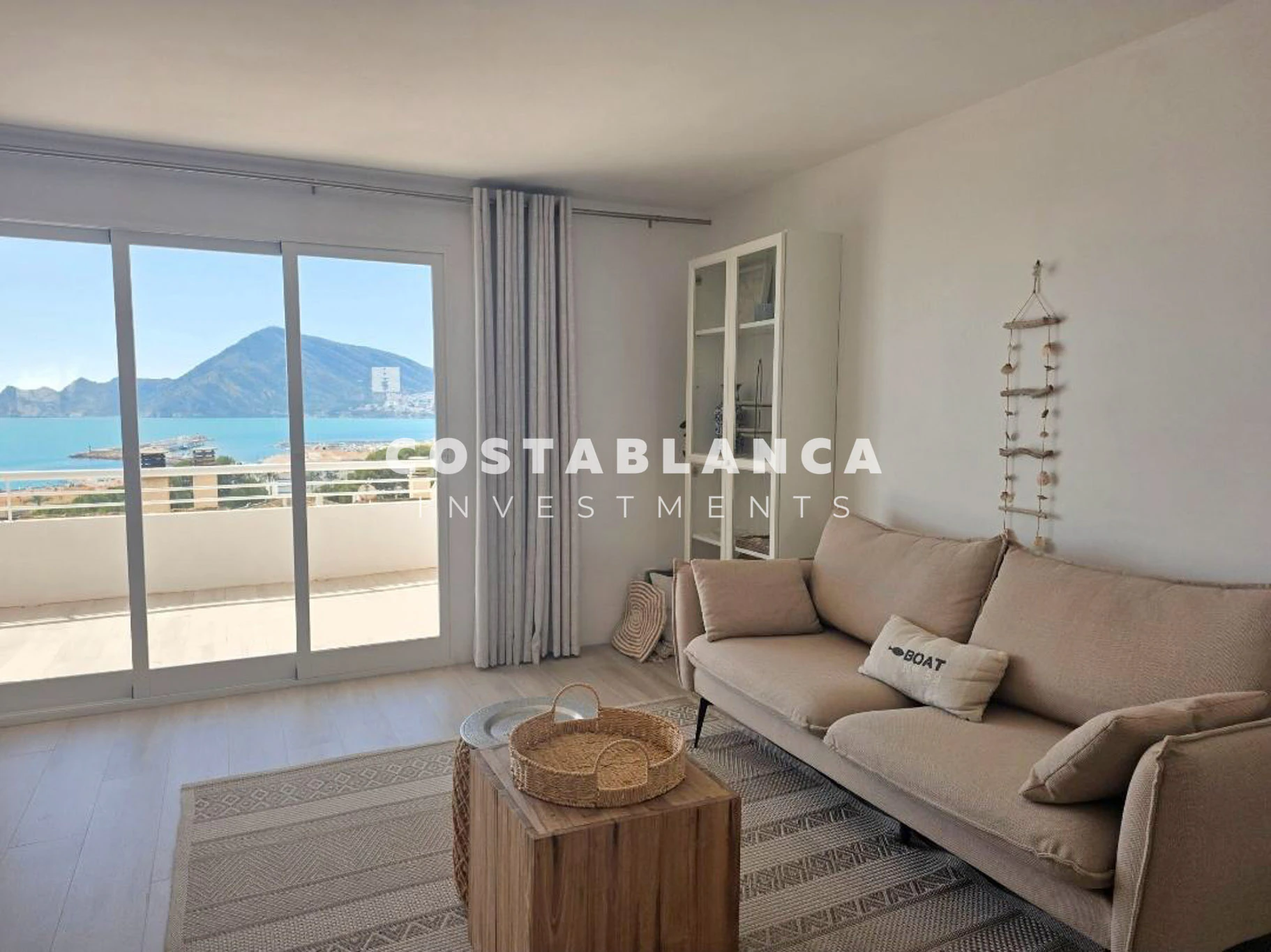 Renovated Ibiza-Style Apartment with Sea Views in Altea