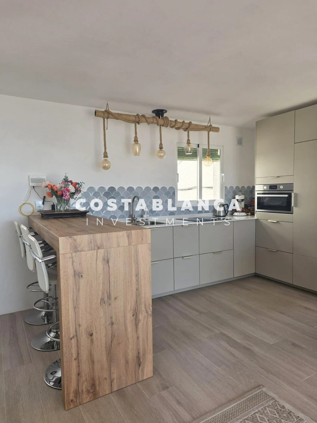 Renovated Ibiza-Style Apartment with Sea Views in Altea