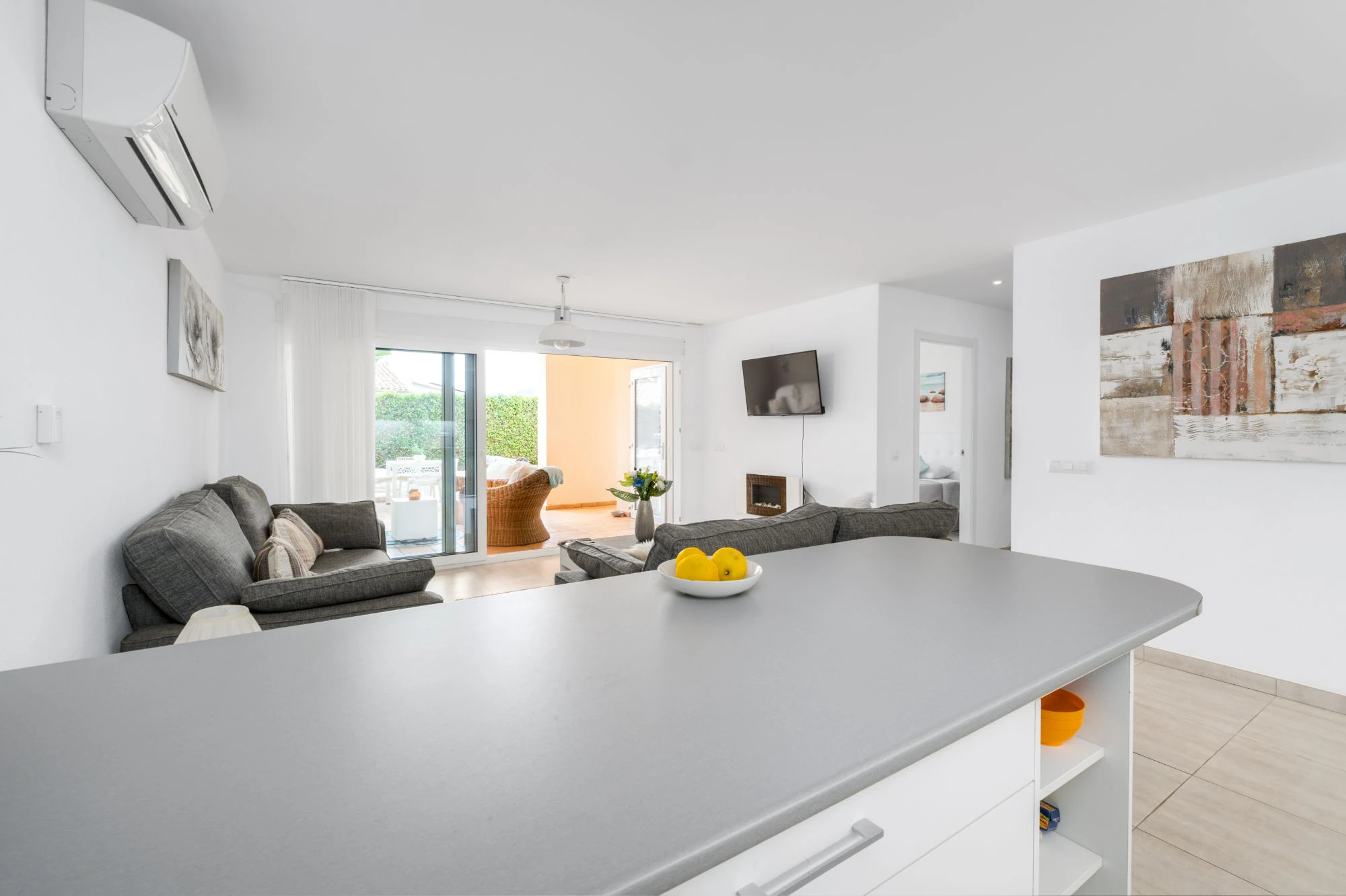 Moderne Mediterrane Villa zu Verkaufen in Alfaz Del Pi mit Panoramablick auf das Meer und die Berge