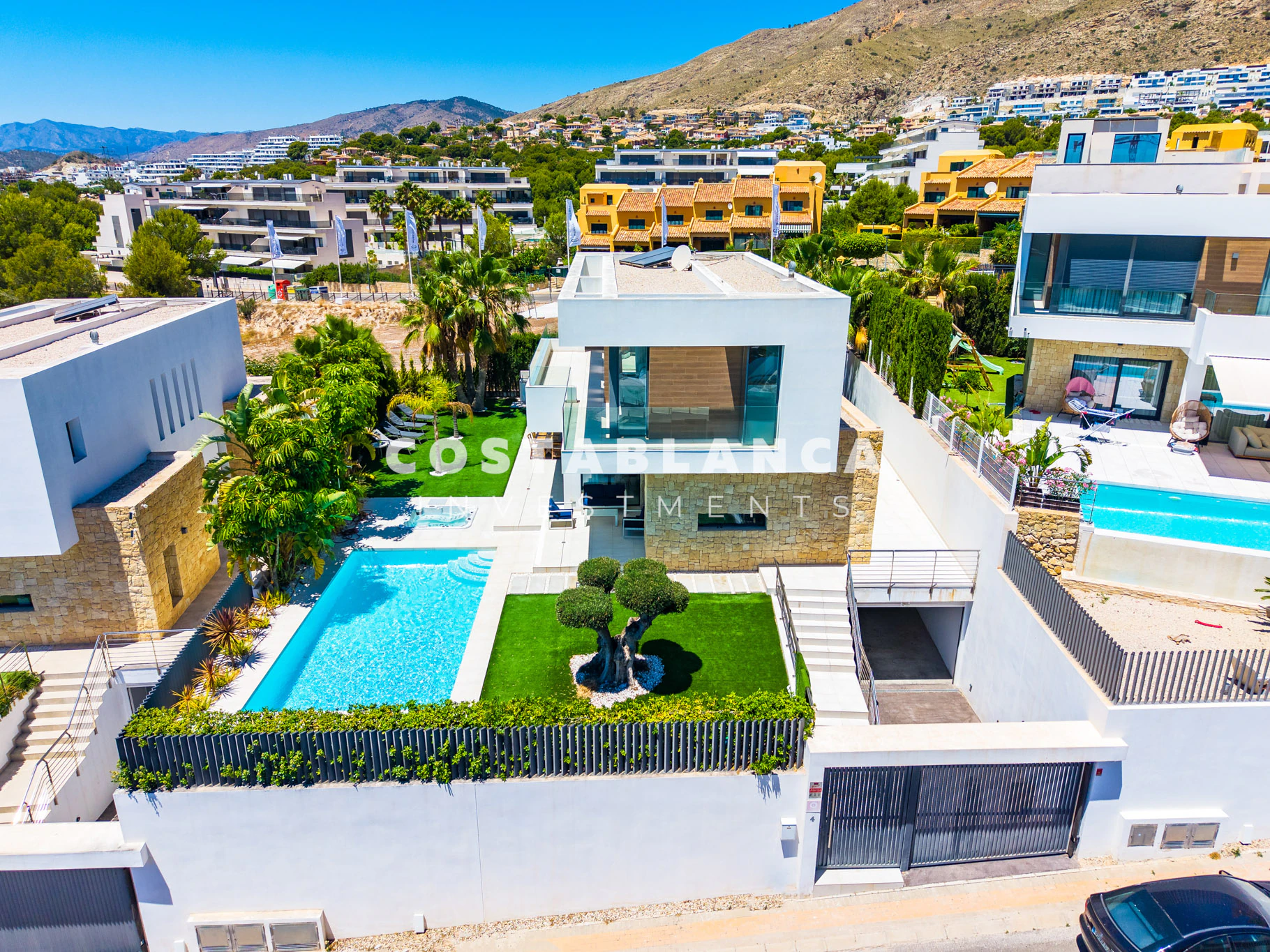 Modern Luxury Villa for sale In Finestrat