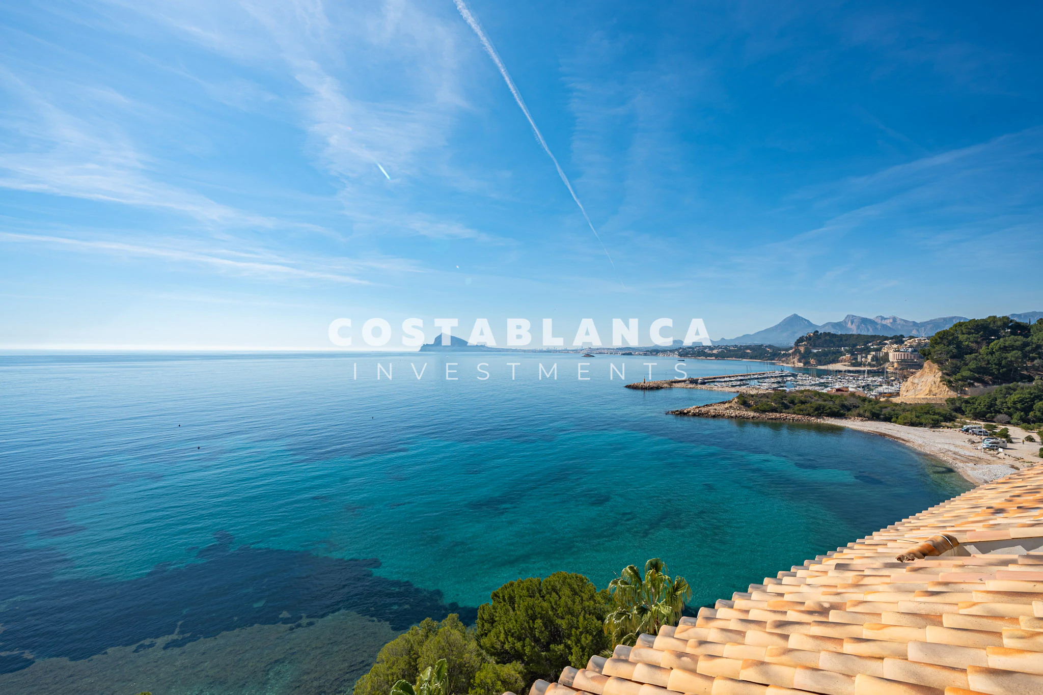 Frontline long term Rental Apartment with Private Rooftop and Open Sea Views in Altea