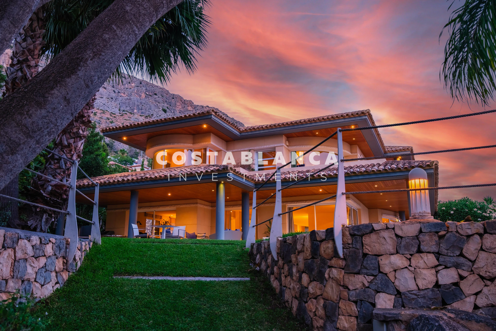 Einzigartige Villa mit außergewöhnlichem Meerblick zu verkaufen in Altea Hills