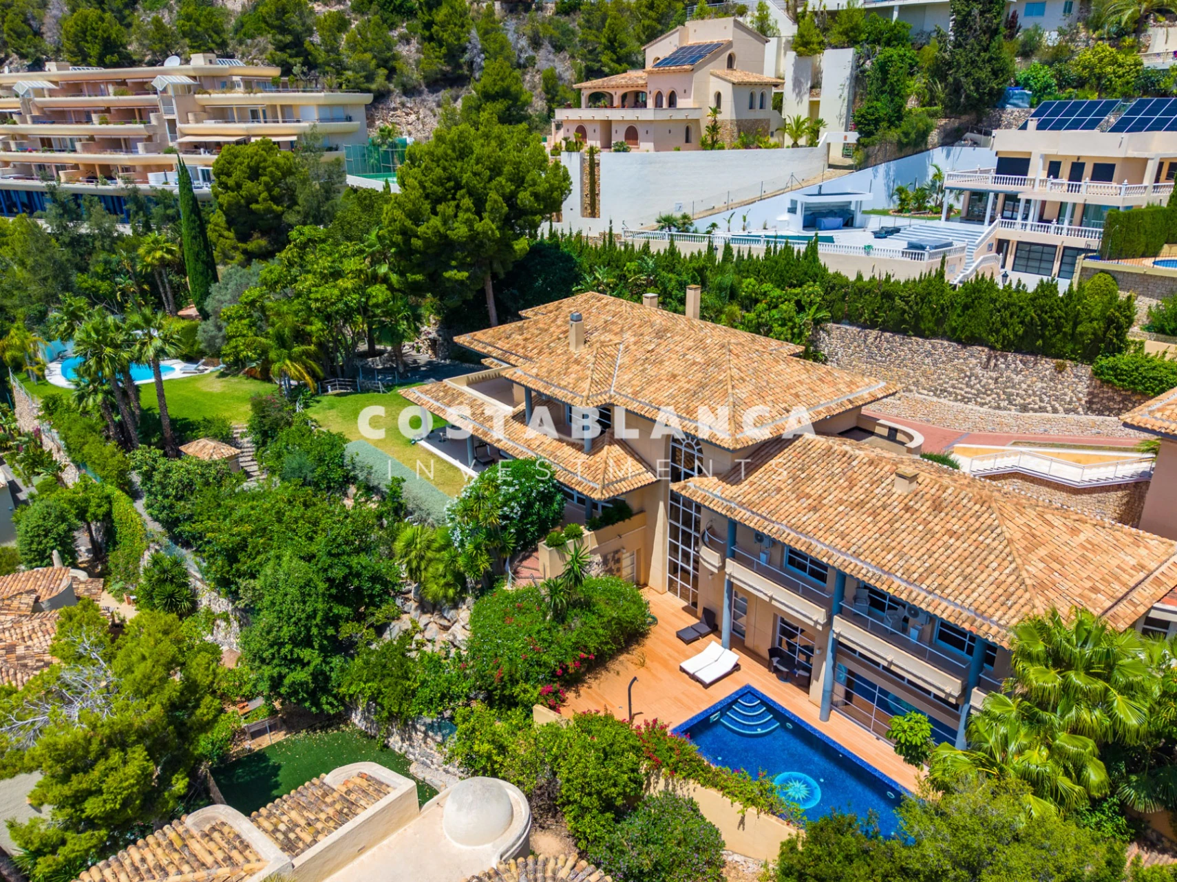 Einzigartige Villa mit außergewöhnlichem Meerblick zu verkaufen in Altea Hills