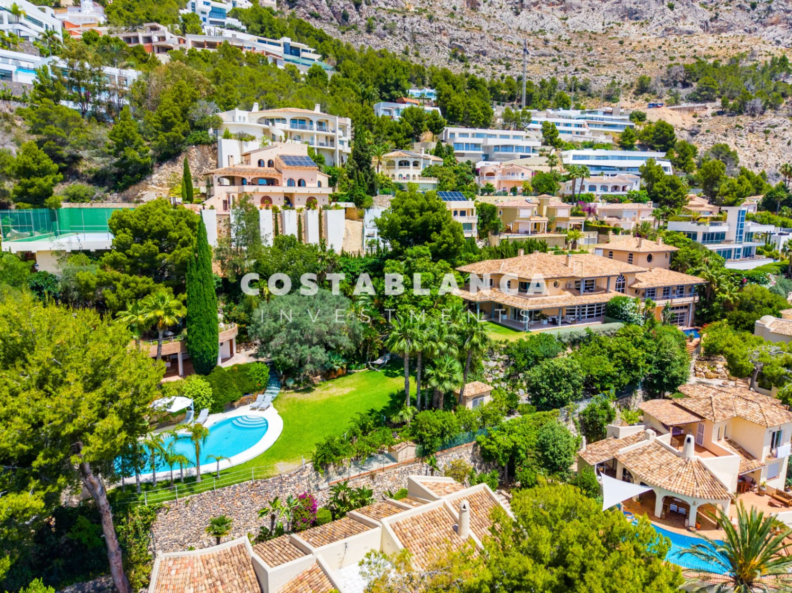 Einzigartige Villa mit außergewöhnlichem Meerblick zu verkaufen in Altea Hills
