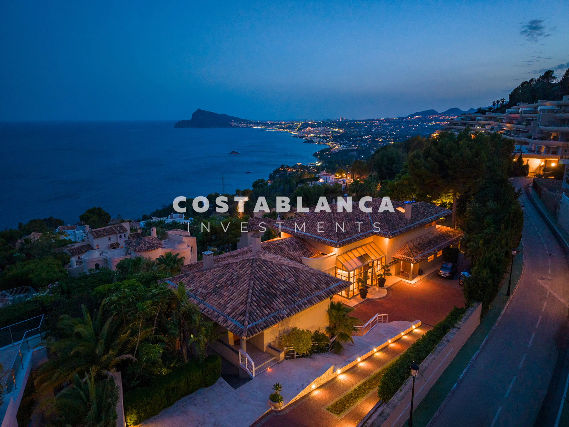 Einzigartige Villa mit außergewöhnlichem Meerblick zu verkaufen in Altea Hills