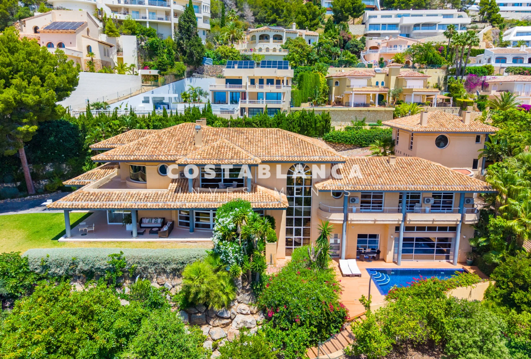 Einzigartige Villa mit außergewöhnlichem Meerblick zu verkaufen in Altea Hills