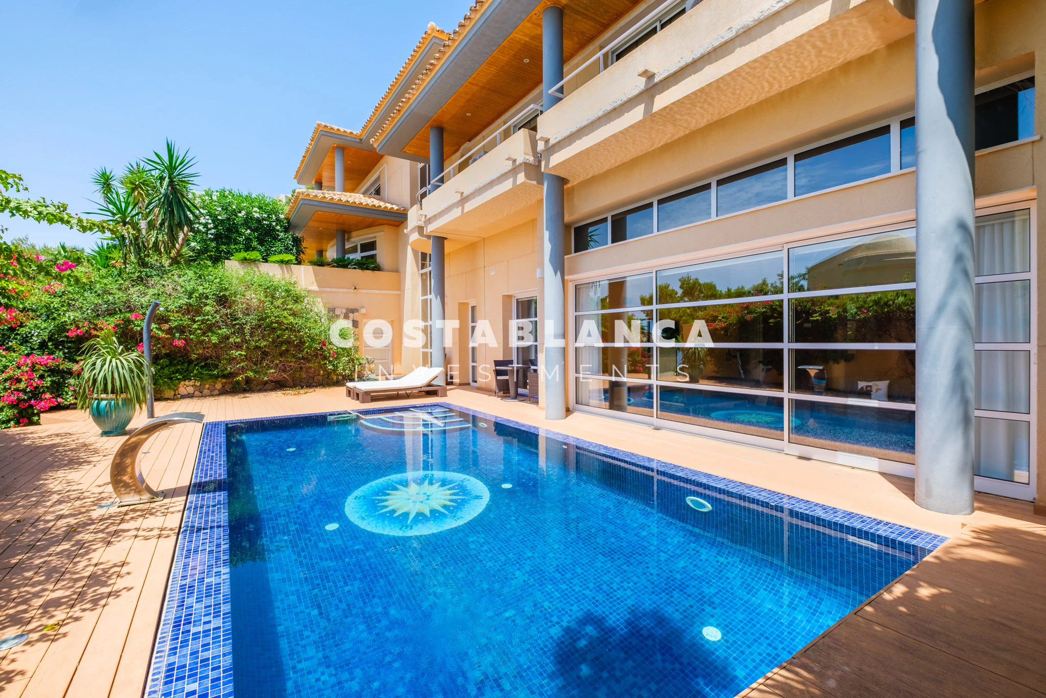 Einzigartige Villa mit außergewöhnlichem Meerblick zu verkaufen in Altea Hills