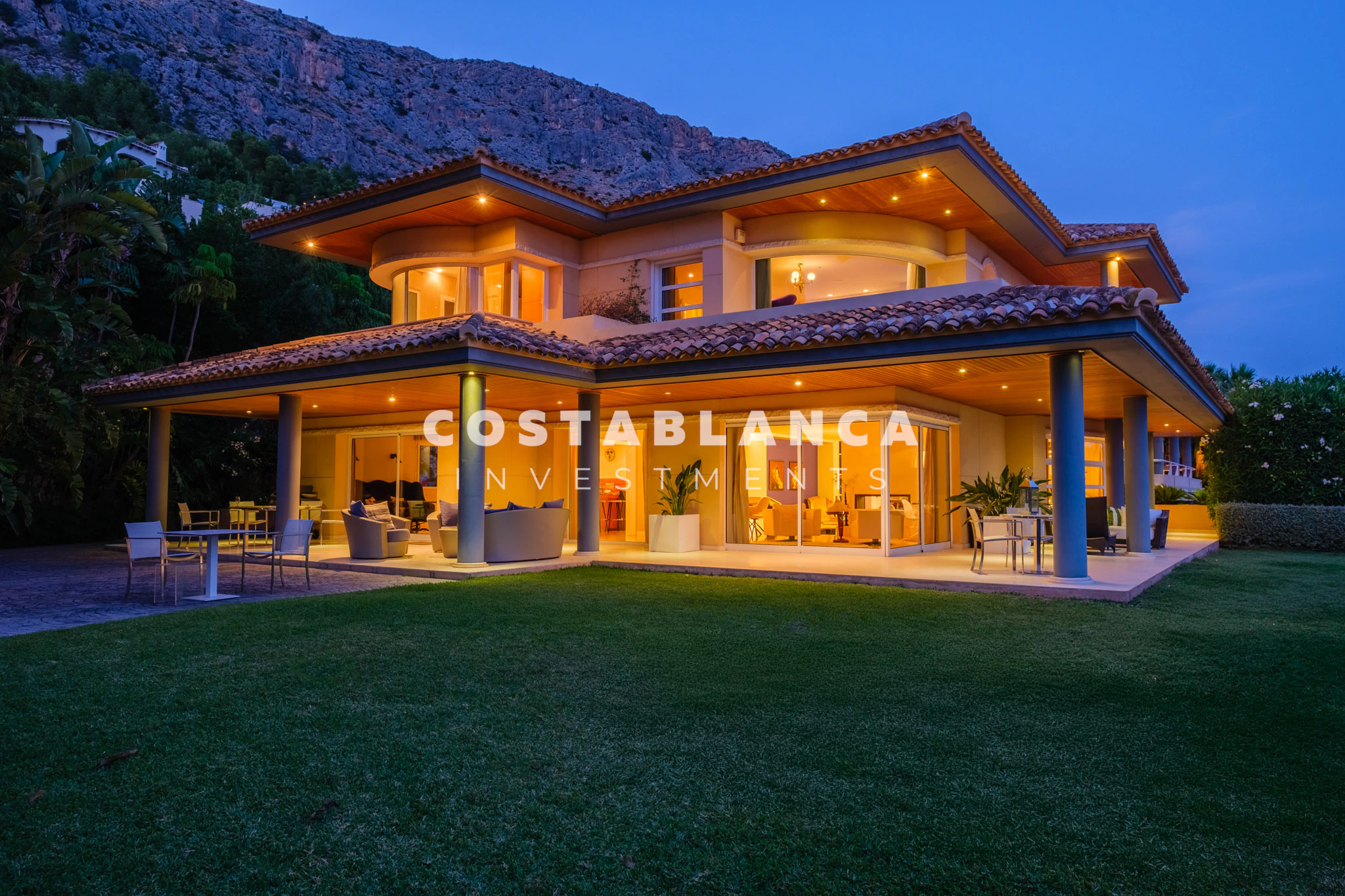 Einzigartige Villa mit außergewöhnlichem Meerblick zu verkaufen in Altea Hills