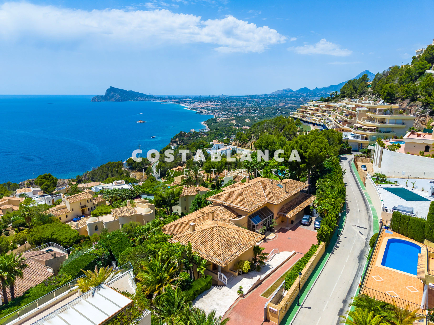 Einzigartige Villa mit außergewöhnlichem Meerblick zu verkaufen in Altea Hills
