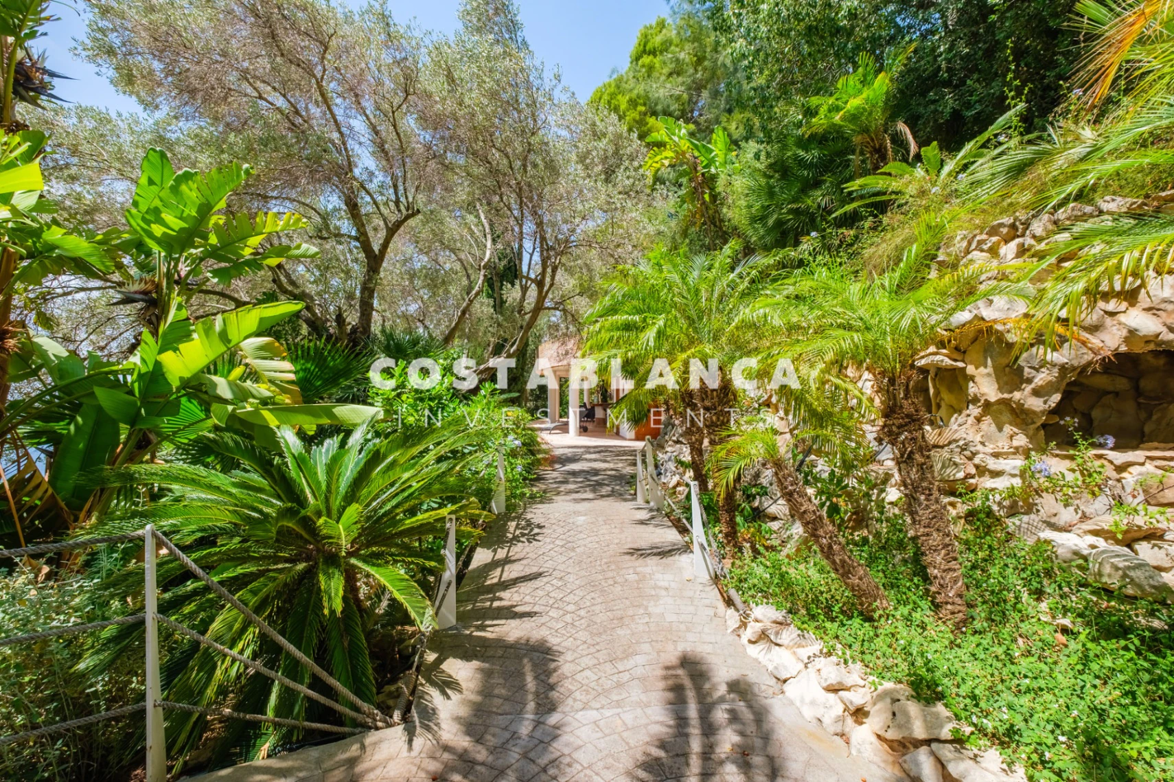 Einzigartige Villa mit außergewöhnlichem Meerblick zu verkaufen in Altea Hills
