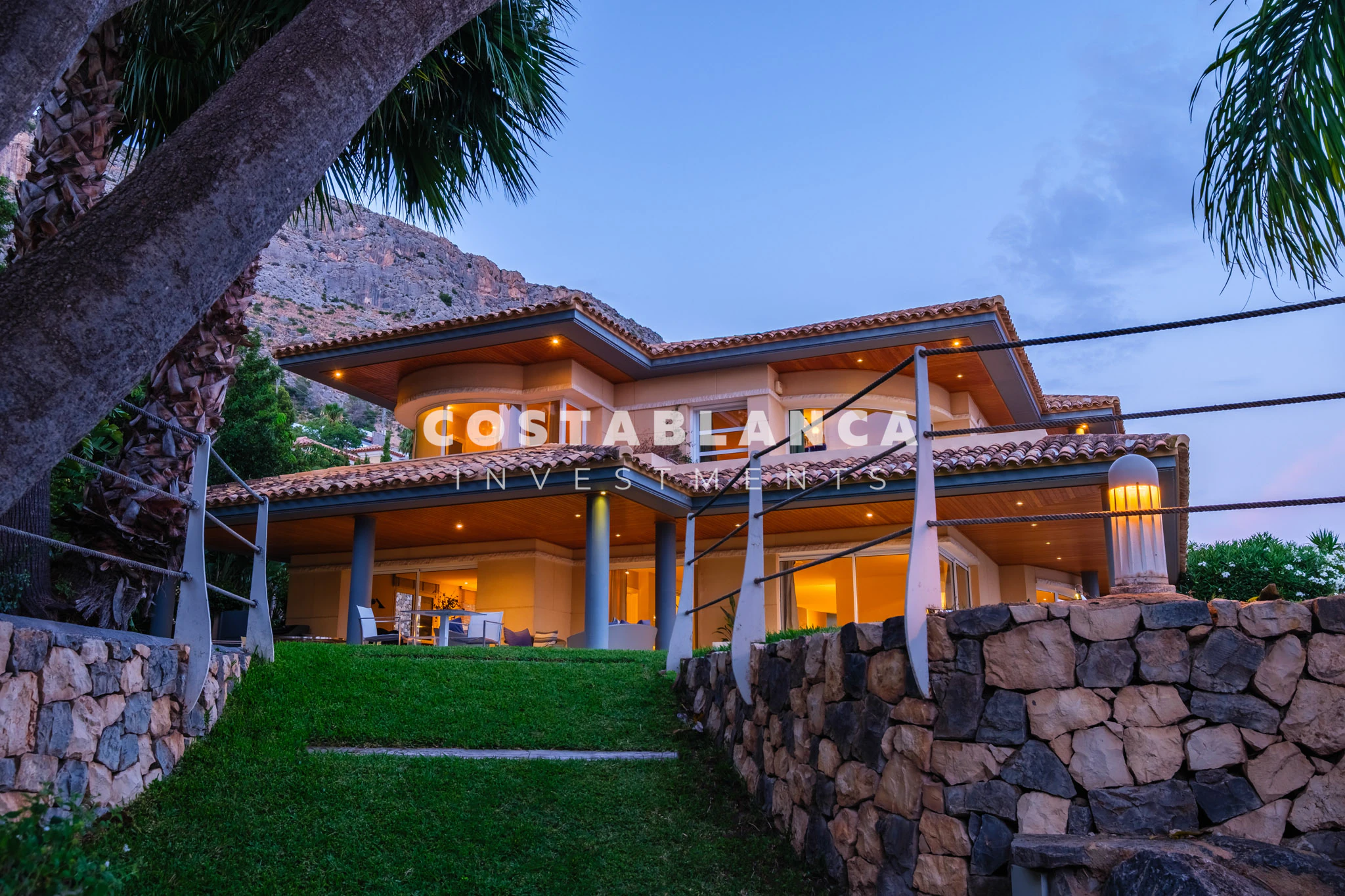 Einzigartige Villa mit außergewöhnlichem Meerblick zu verkaufen in Altea Hills