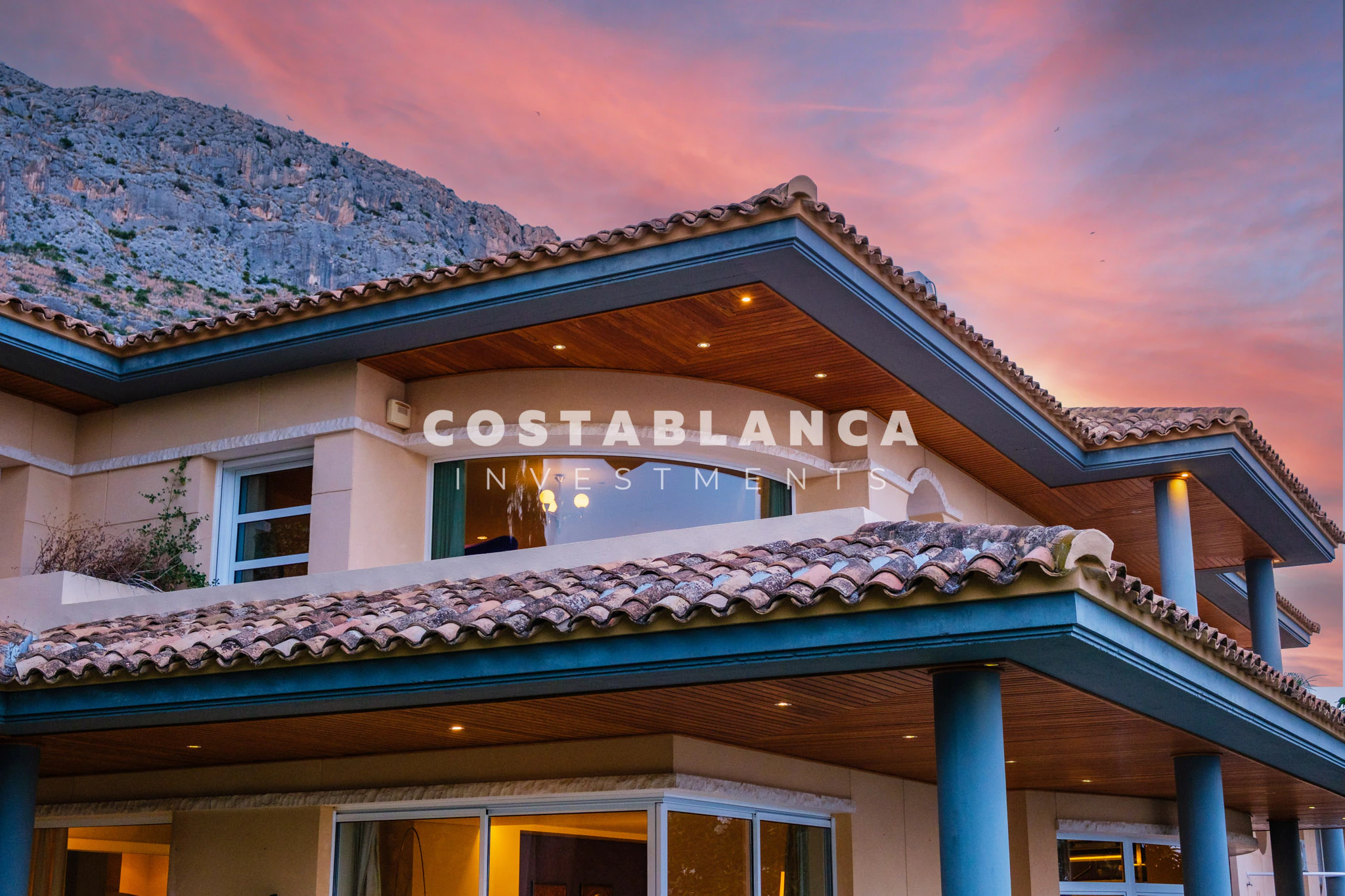 Einzigartige Villa mit außergewöhnlichem Meerblick zu verkaufen in Altea Hills