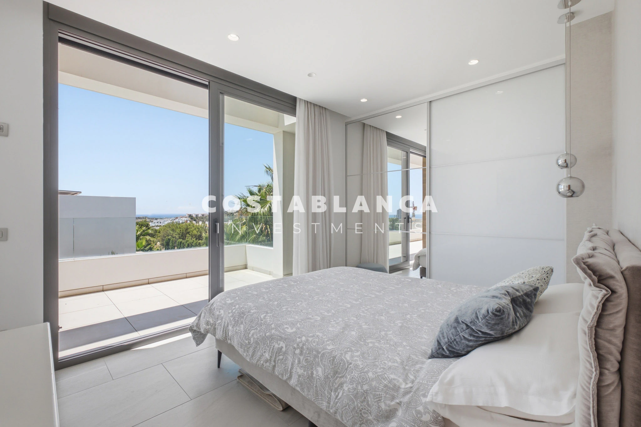 Modern Luxury Villa for sale In Finestrat