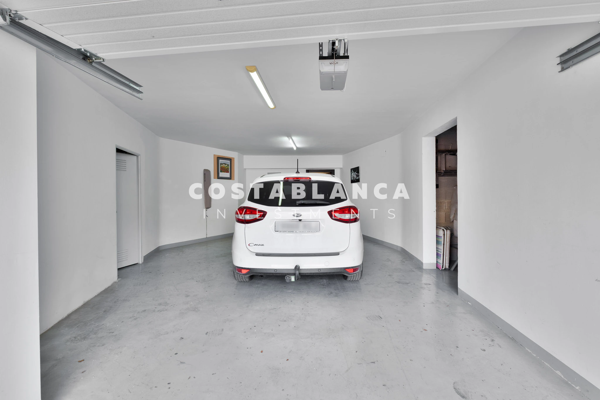 Moderne Villa in der Nähe von Stränden und Annehmlichkeiten zu verkaufen in Calpe