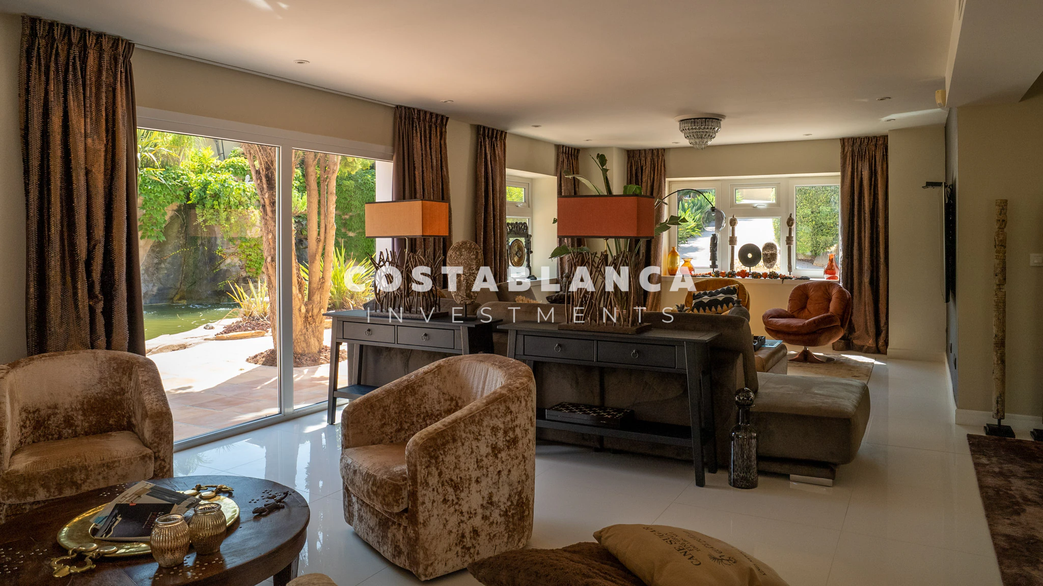 Chalet de lujo con parcela de 32000m2 en venta en la Nucía