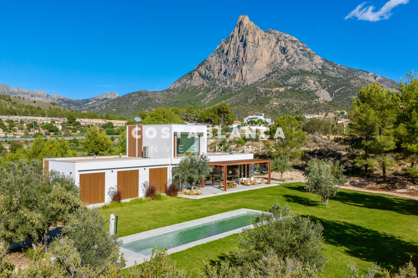 Finca moderne de luxe avec intimité et nature