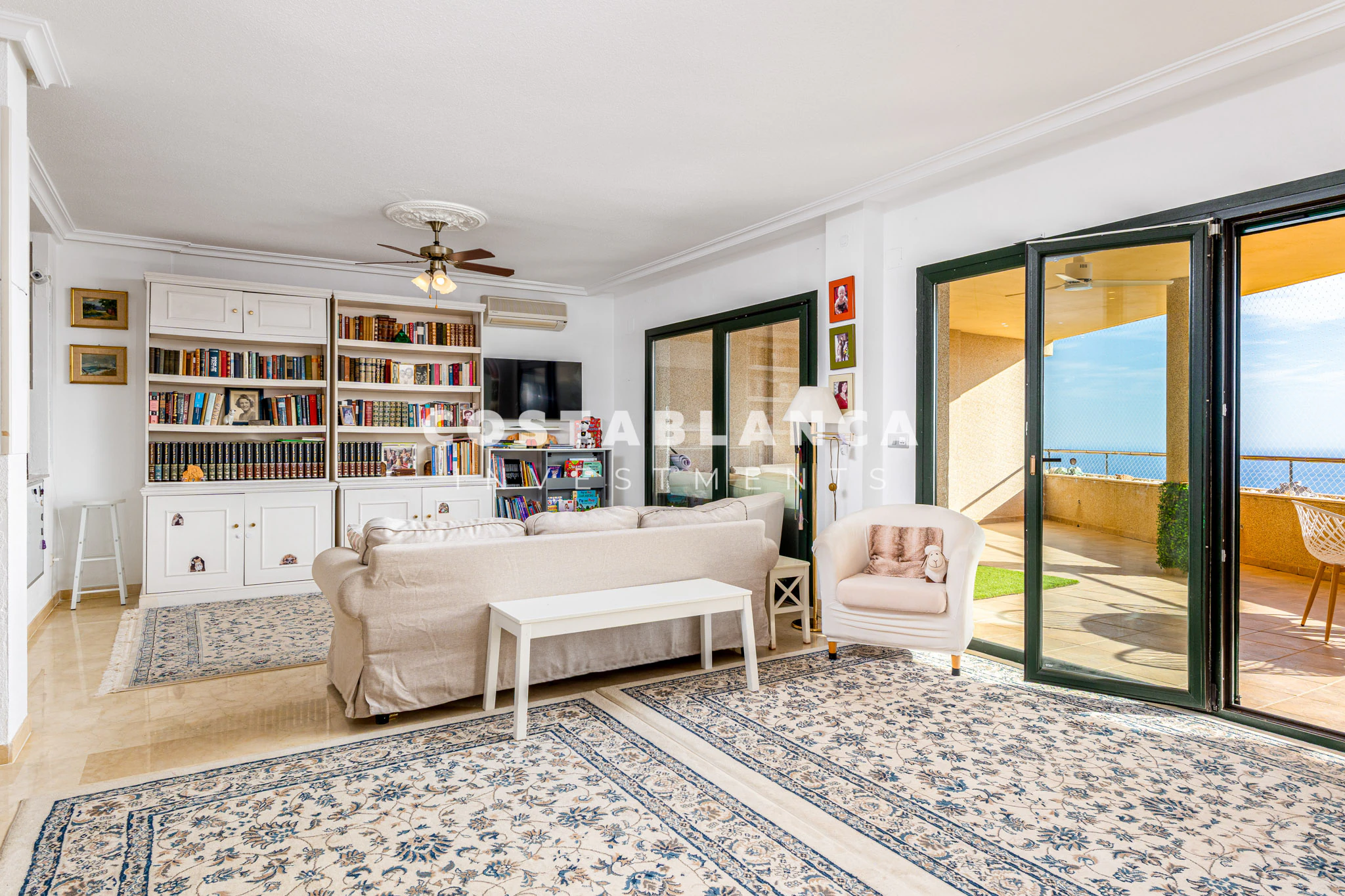 Spacious Penthouse with Stunning Sea and Mountain Views for sale in Sierra de Altea